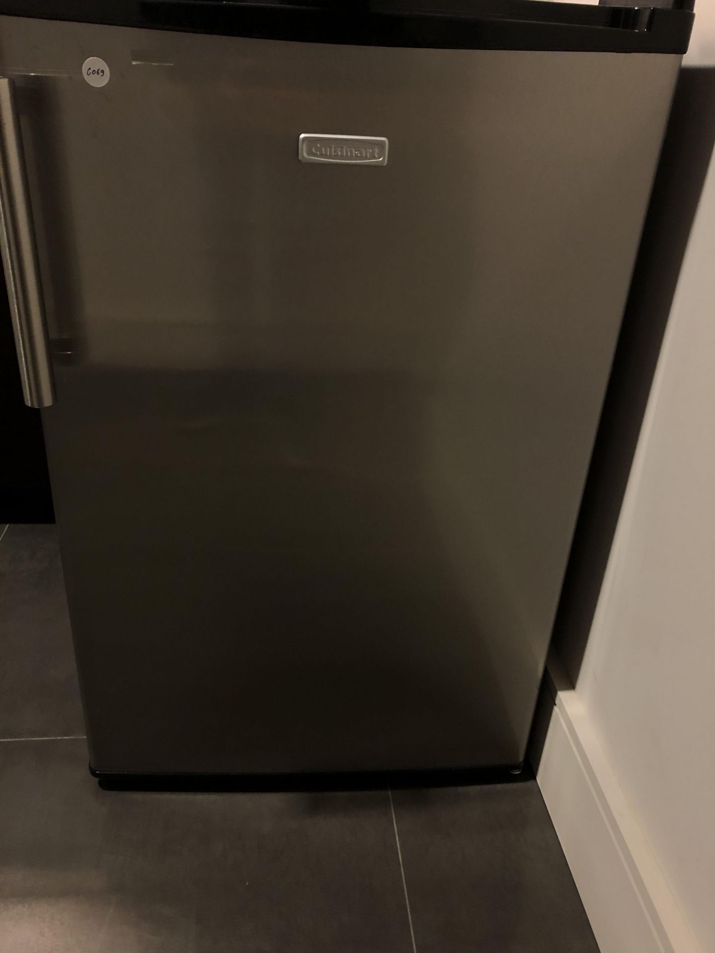 Cuisinart Mini Fridge (C069)