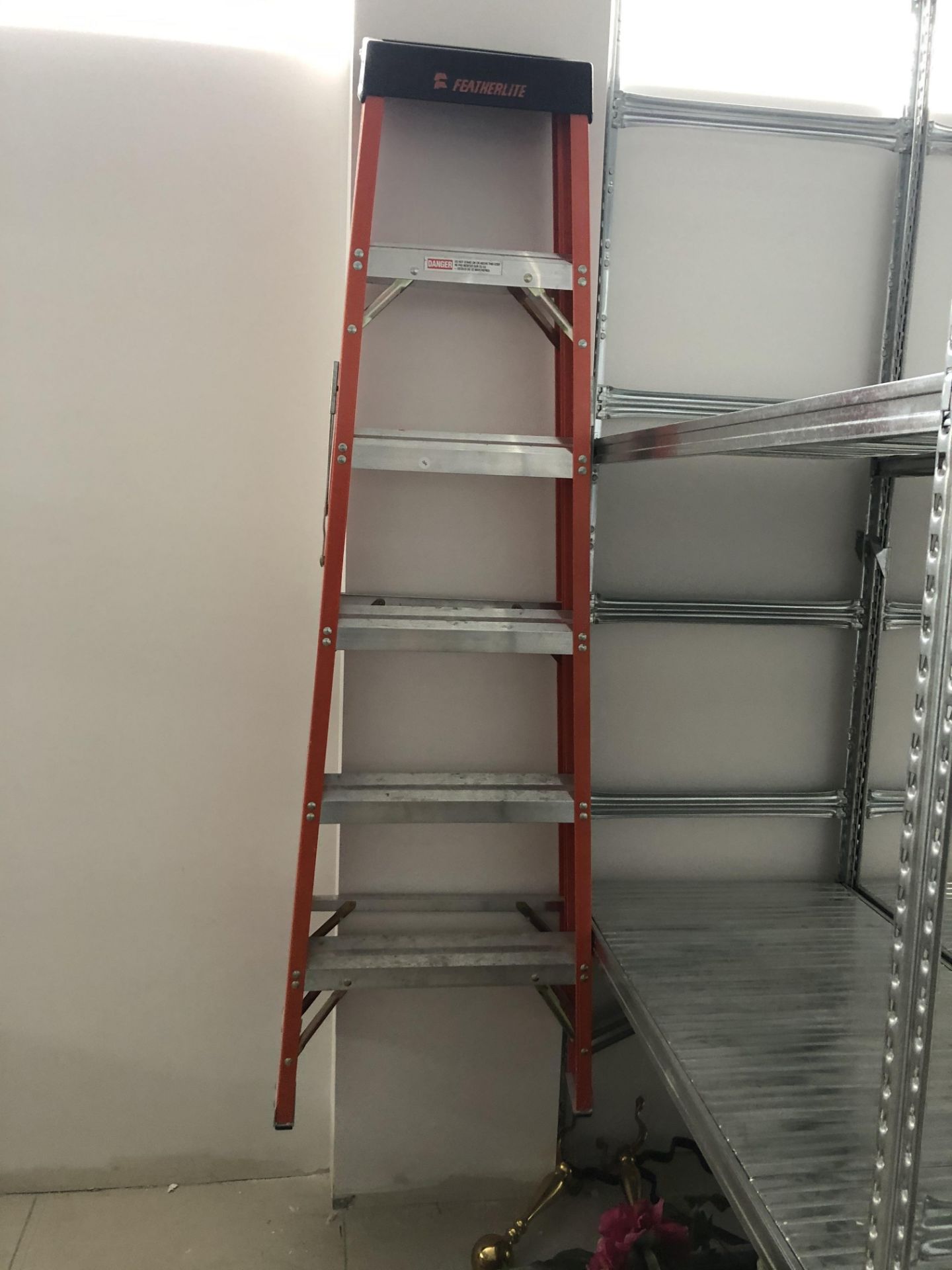 Fibre Glass Ladder 5 ft. (C071)