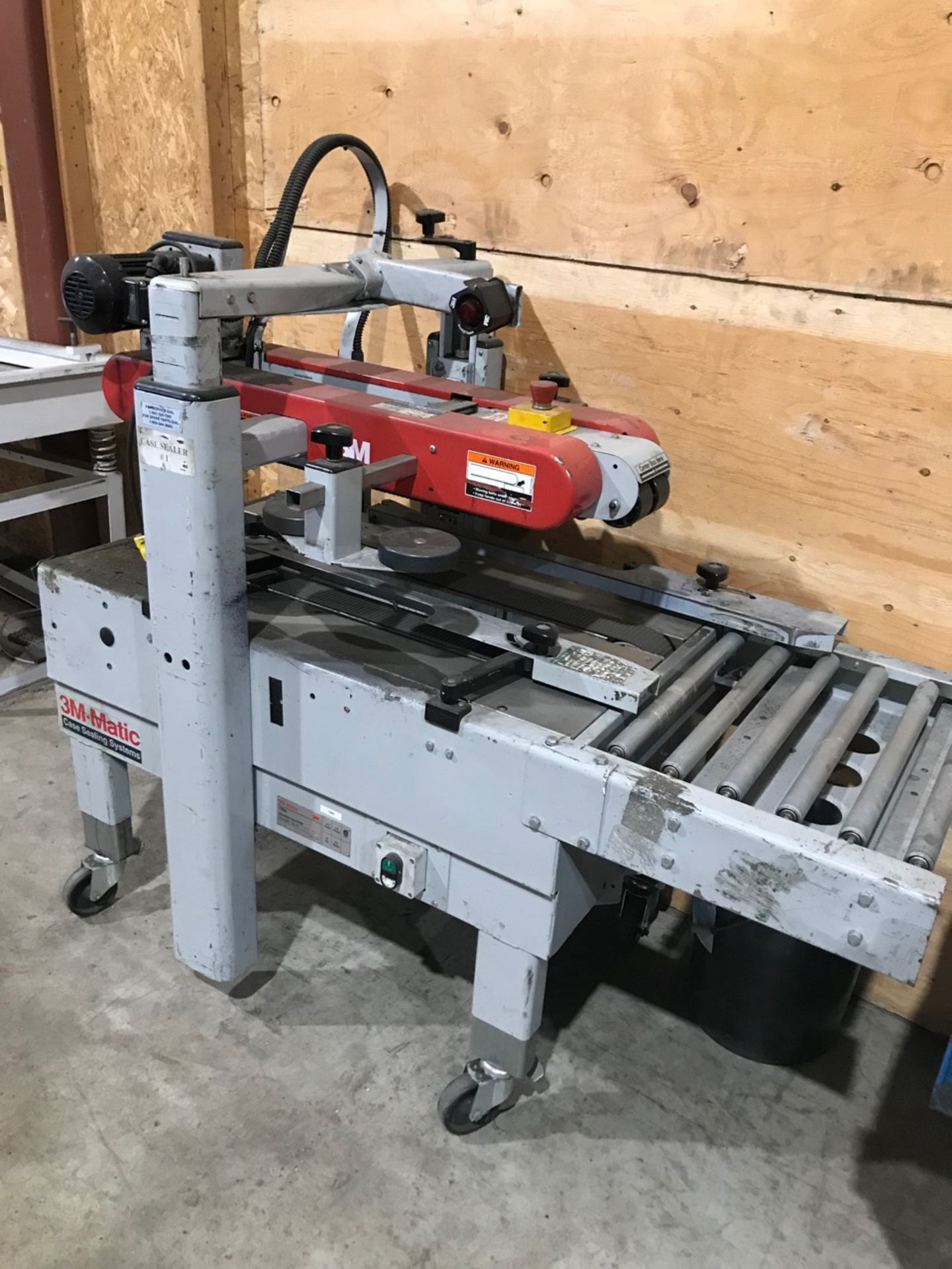 3M ADJUSTABLE CASE SEALER MOD. 700A, 115 VOLTS (LOCATED IN CHATEAUGUAY, QC)