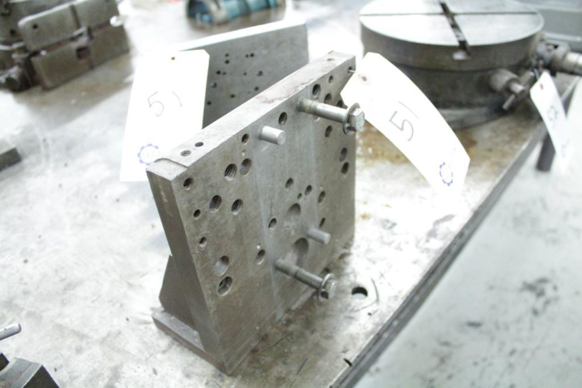 Right angle plates - Image 2 of 2