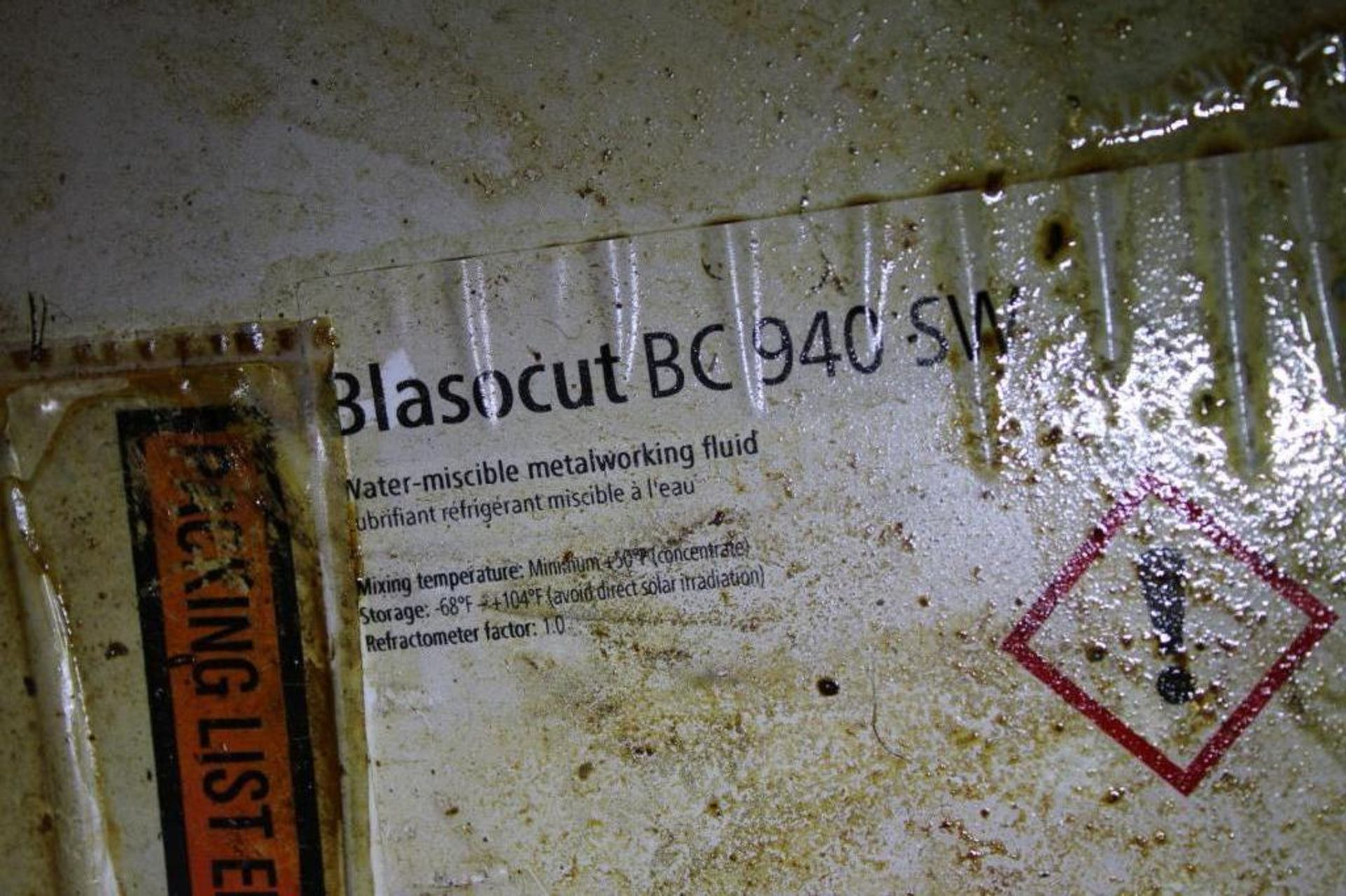 Blasocut 940 BC940SW 55 gallon drum w/ pump - Image 3 of 3