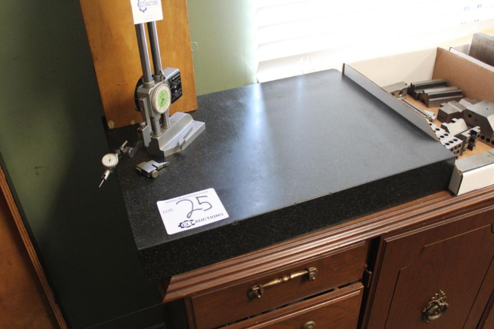 Granite surface plate 24" x 18" x 3" - Image 2 of 2