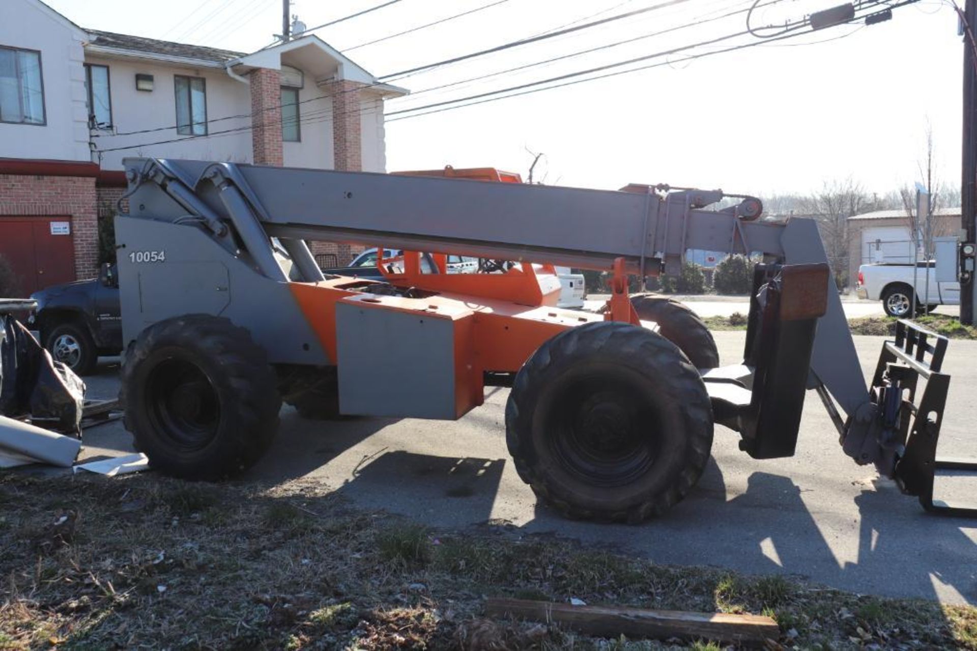 SkyTrak 10054 rough terrain forklift - Image 2 of 13