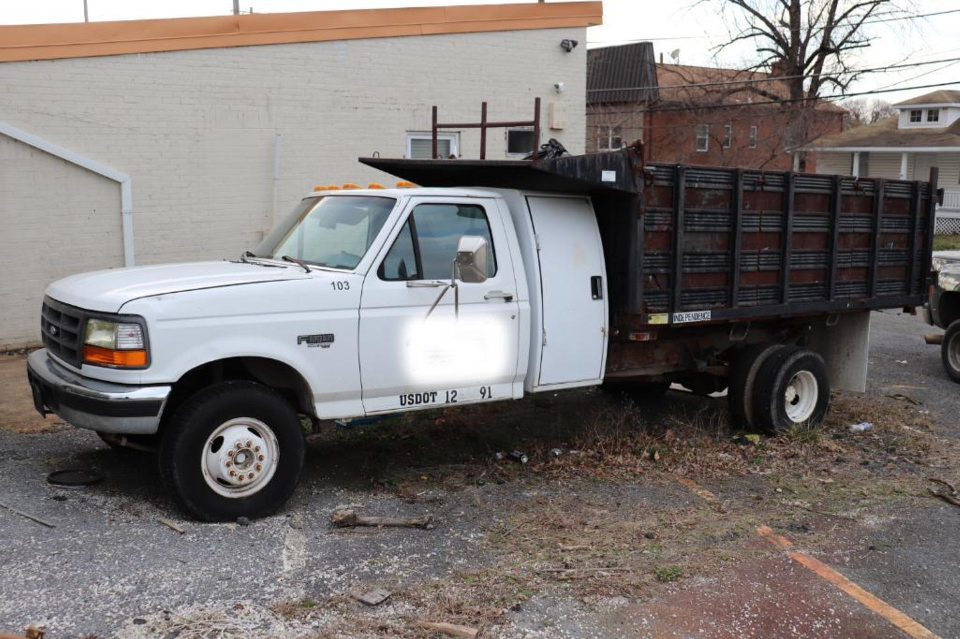 1996 Ford F-Superseries F450 dump truck, needs repair - Image 2 of 13