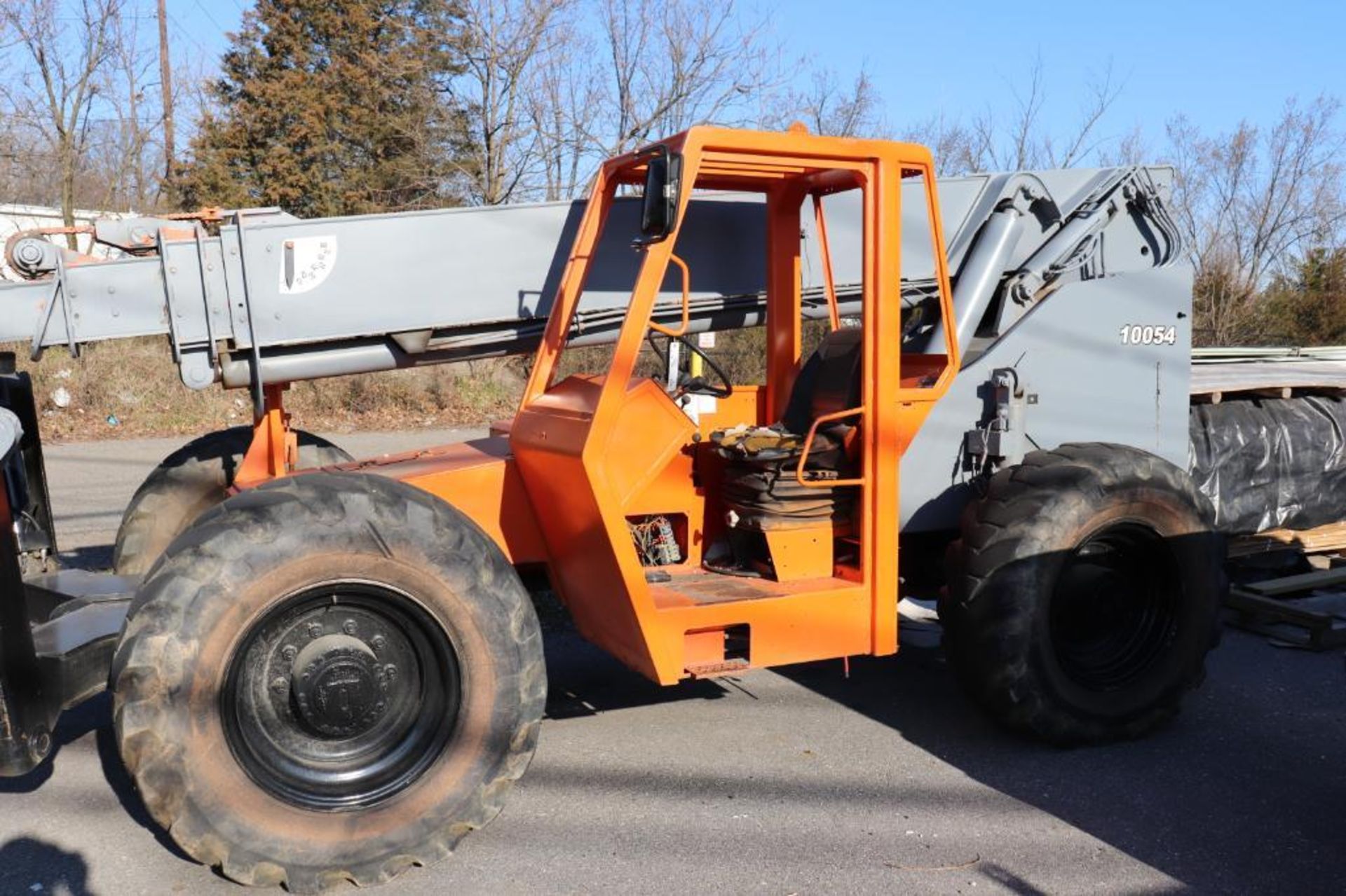 SkyTrak 10054 rough terrain forklift - Image 3 of 13