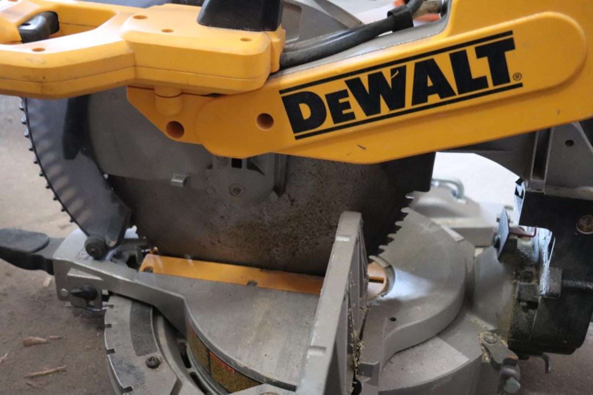 DeWalt DW716 12" miter saw - Image 2 of 3