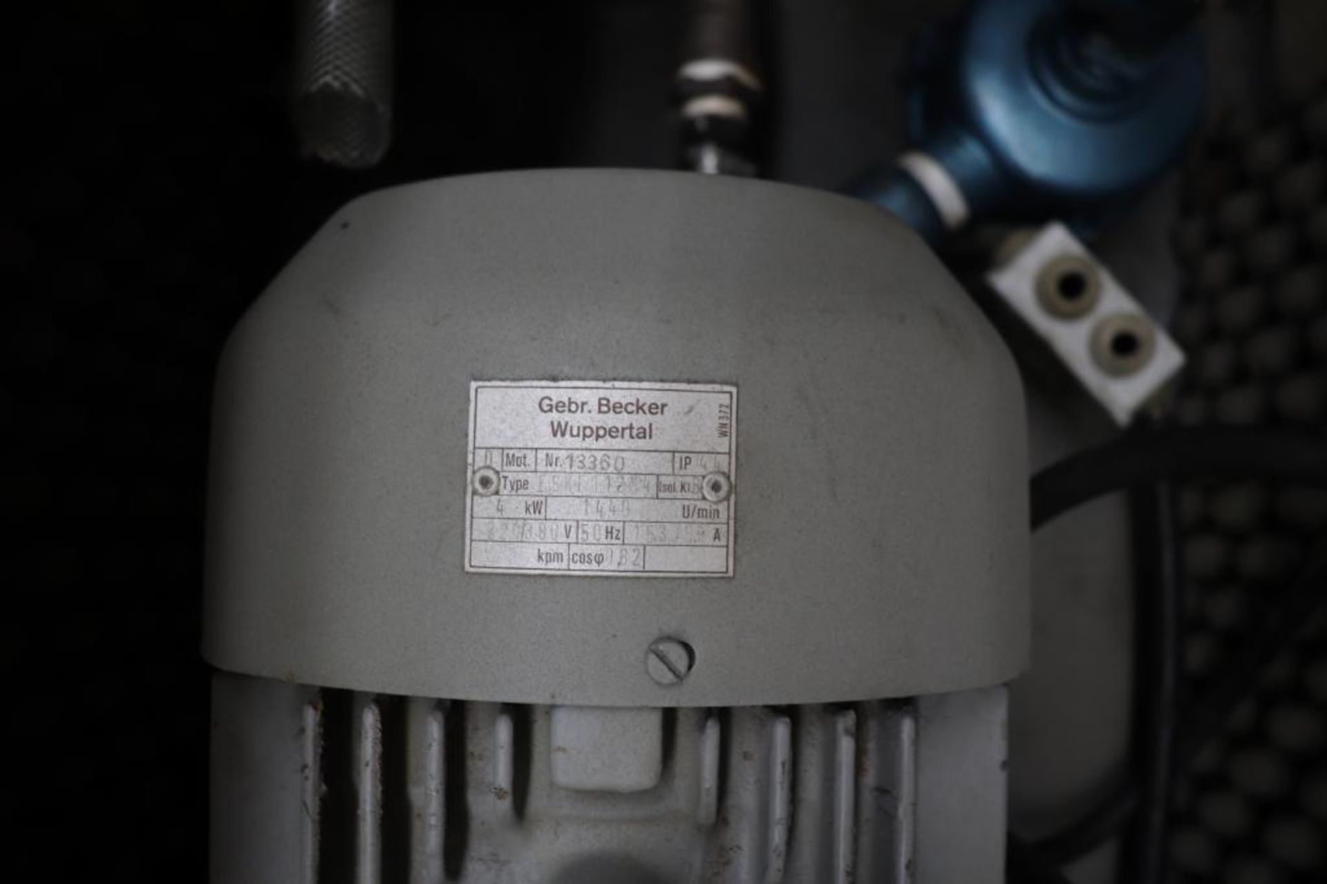 Hydraulic & vacuum pump - Image 6 of 8