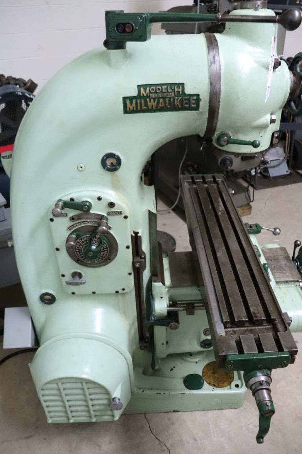 Milwaukee Model H Vintage Vertical milling machine - Image 5 of 9