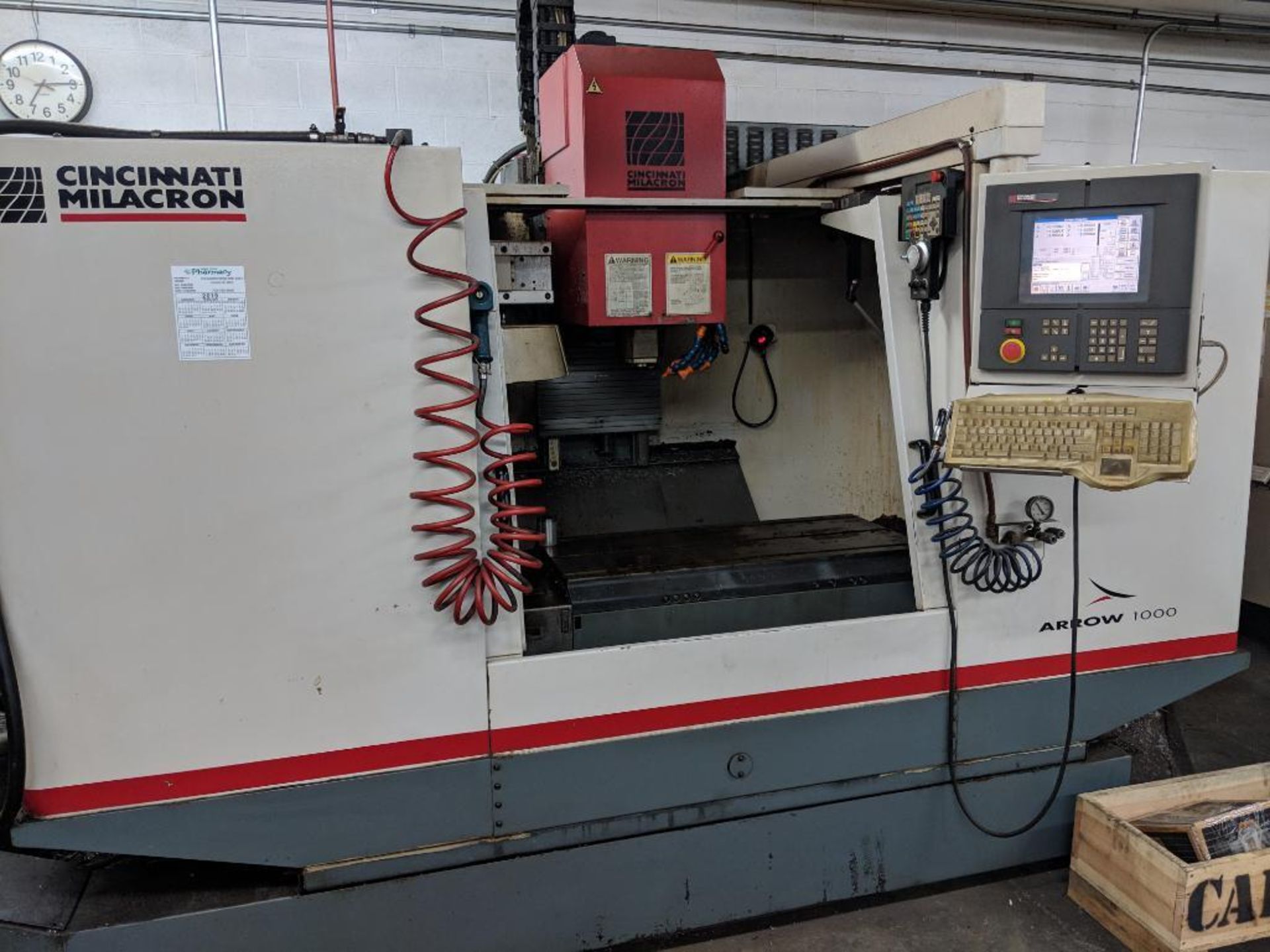 Cincinnati Milacron Arrow 1000 Vertical Machining Center *see notes* - Image 10 of 11