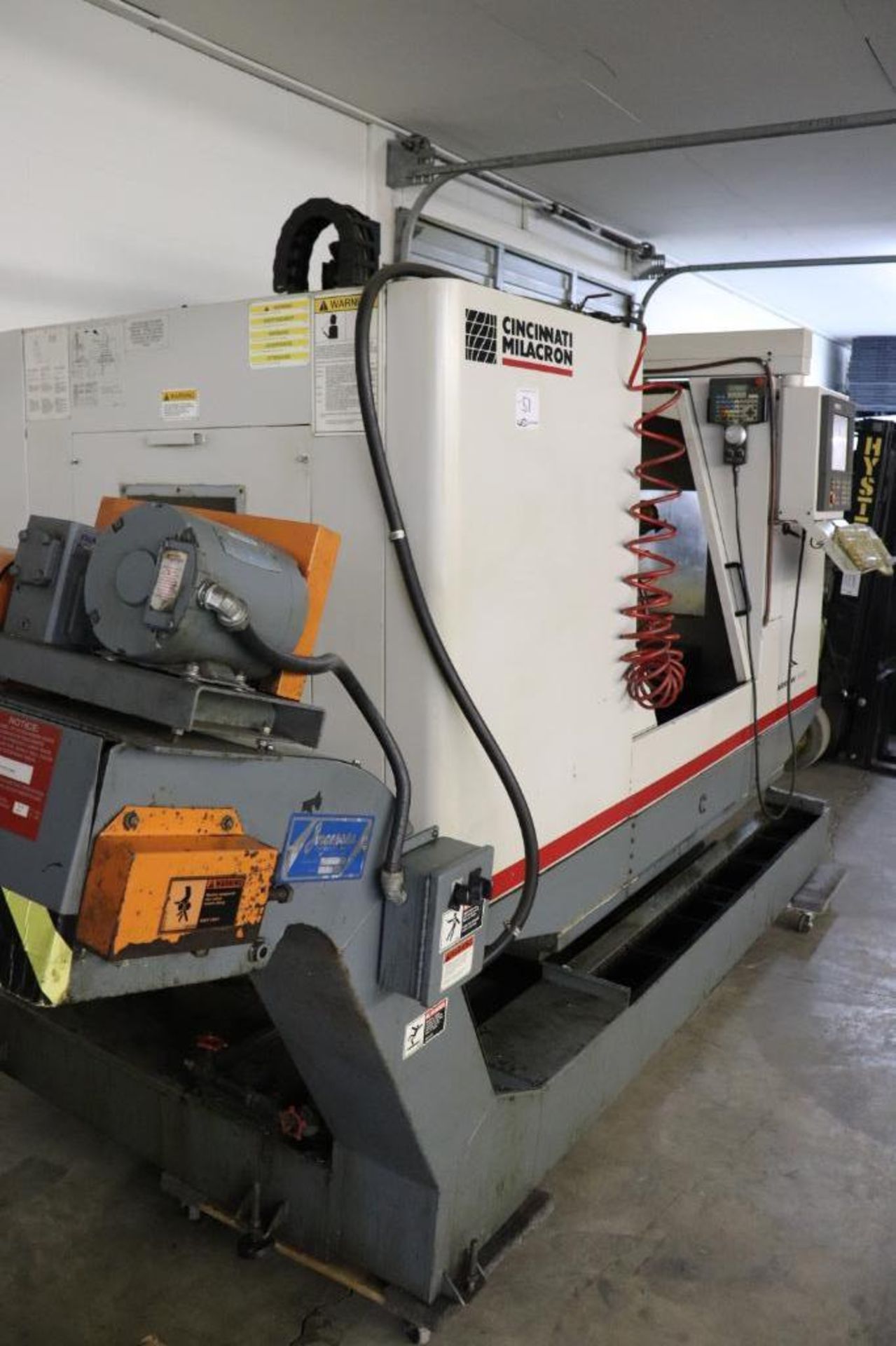 Cincinnati Milacron Arrow 1000 Vertical Machining Center *see notes* - Image 2 of 11