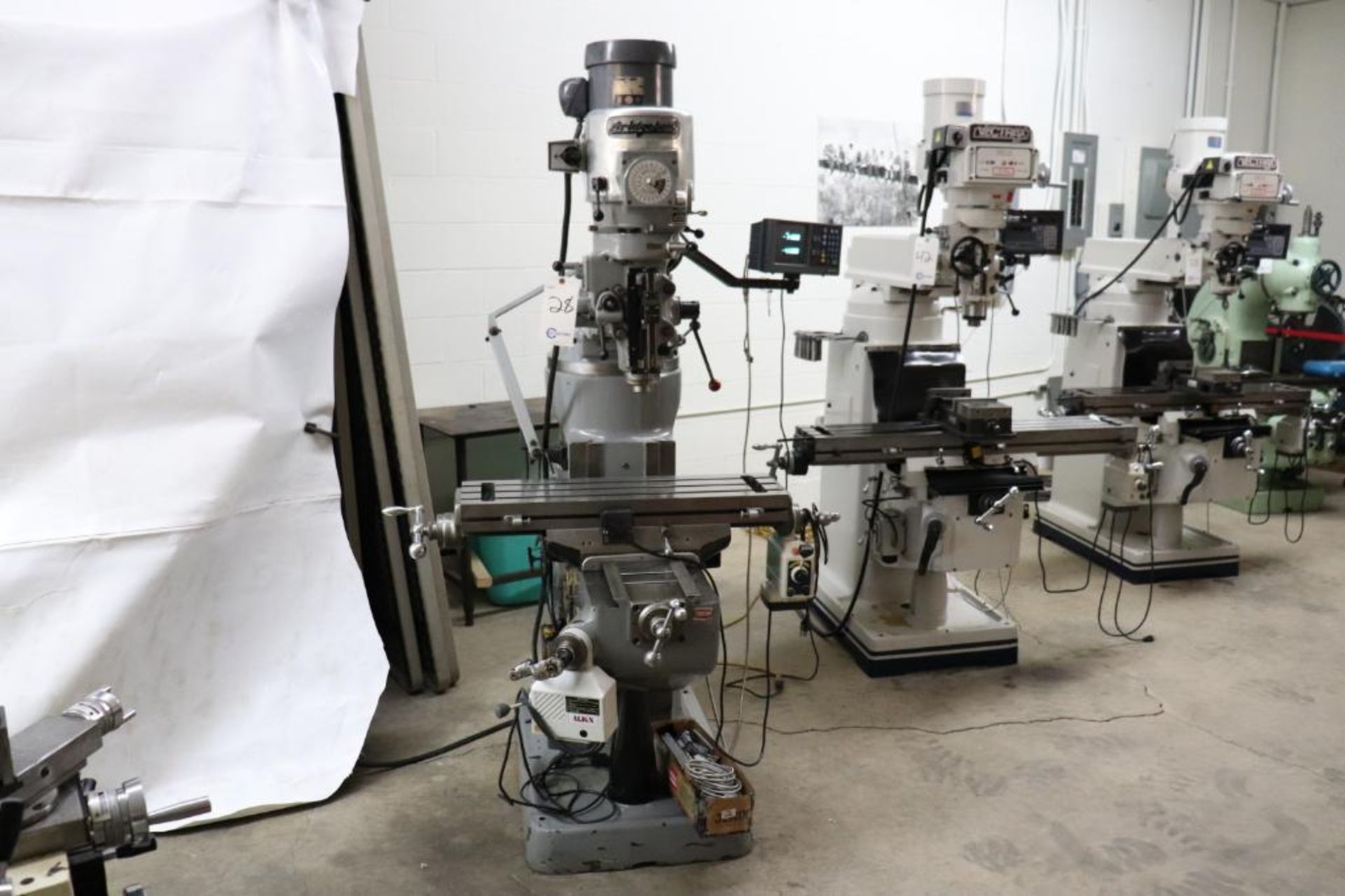 Bridgeport vertical milling machine w/ DRO