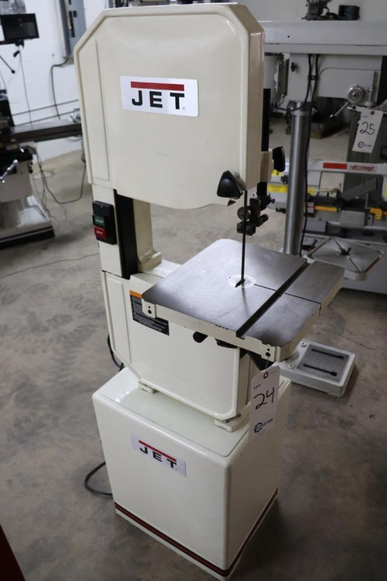 Jet 14" Wood/Metal vertical bandsaw ,1 phase - Image 2 of 7