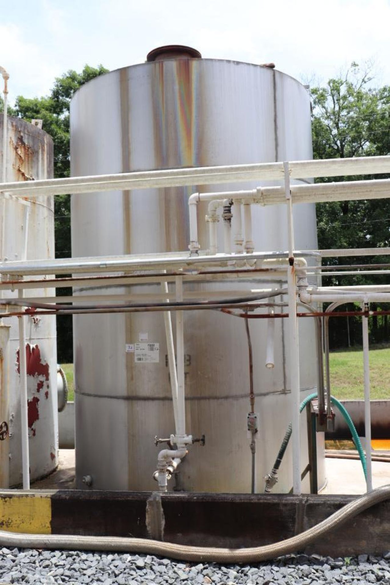 8000 gallon stainless steel tank