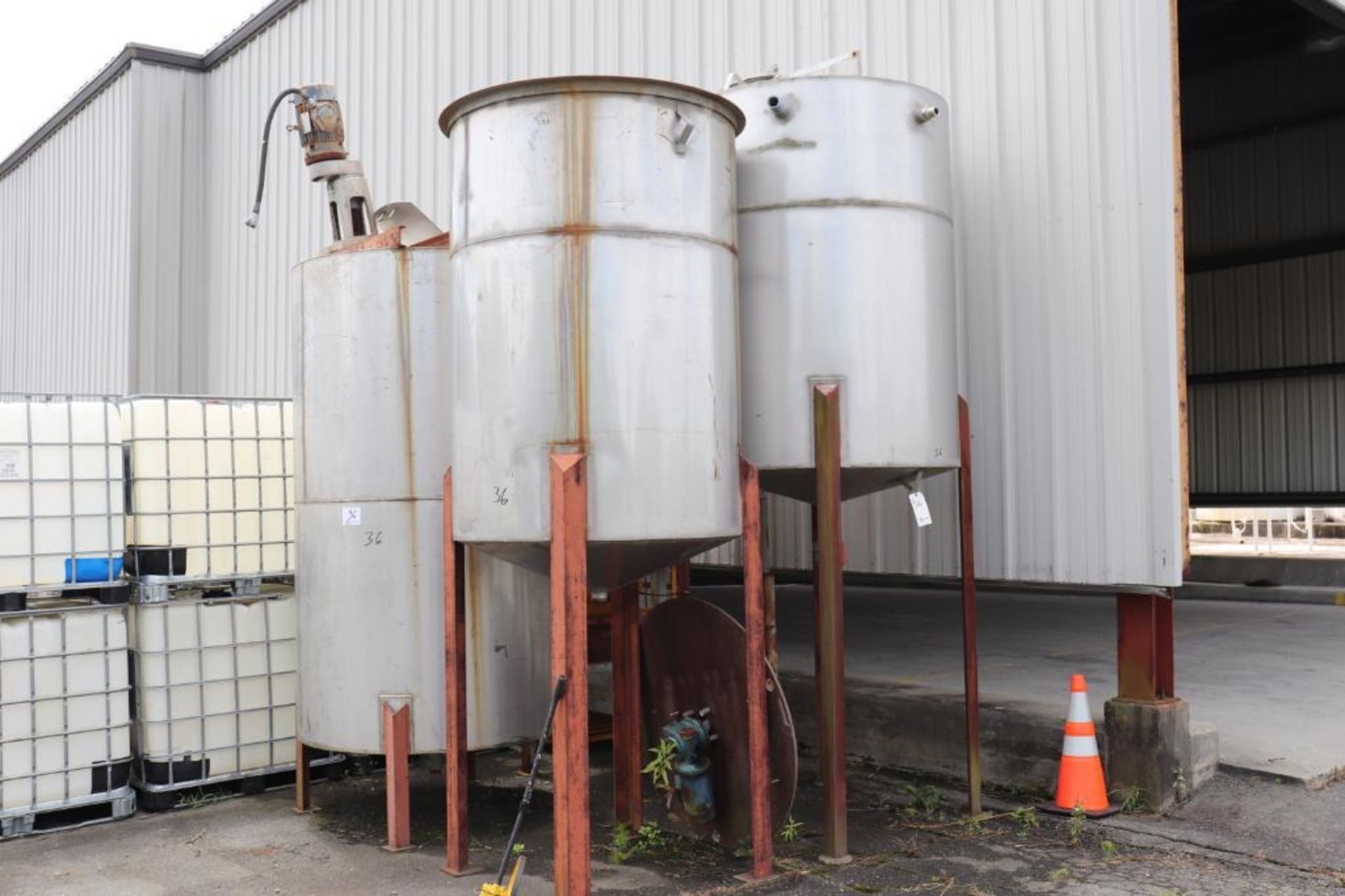 Stainless steel tanks