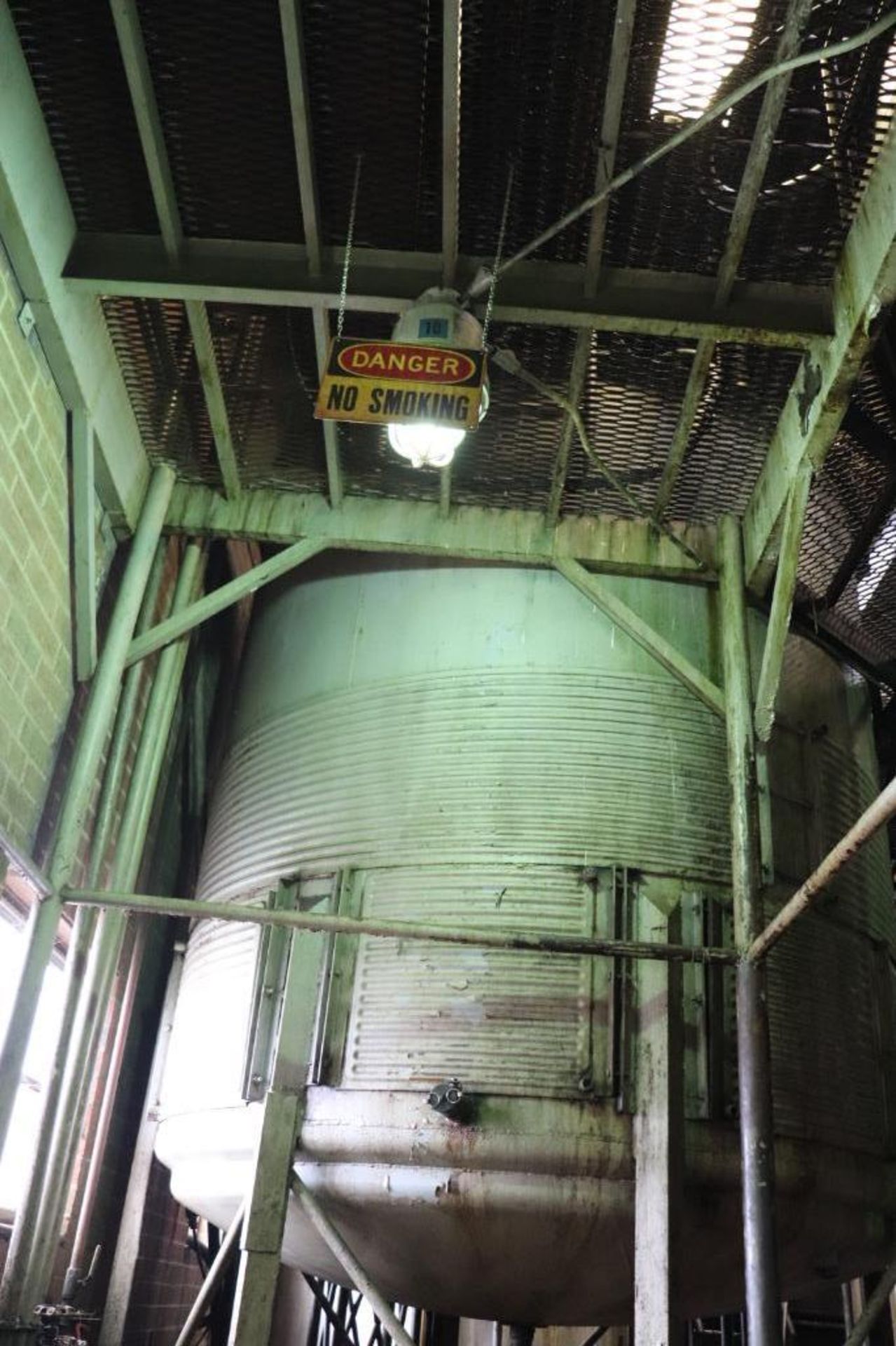 Stainless steel & steel mixing tanks, Contents of room - Image 6 of 13