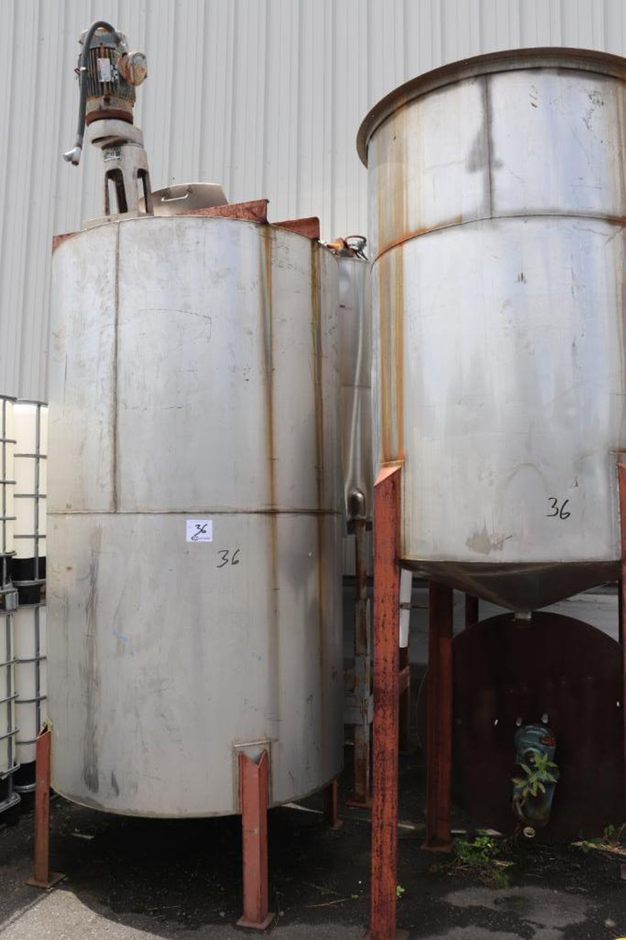 Stainless steel tanks - Image 3 of 4