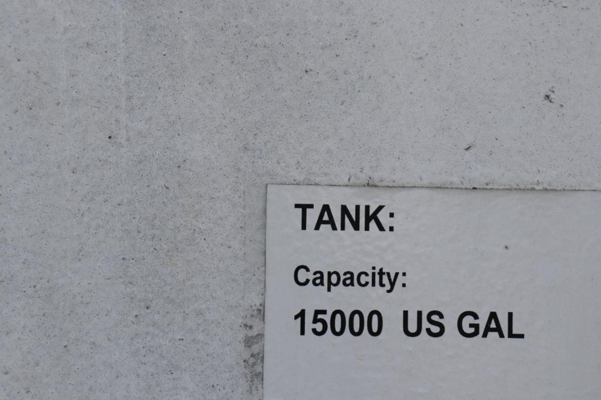 Tank farm section 15k - 30k gallon vertical tanks - Image 9 of 19