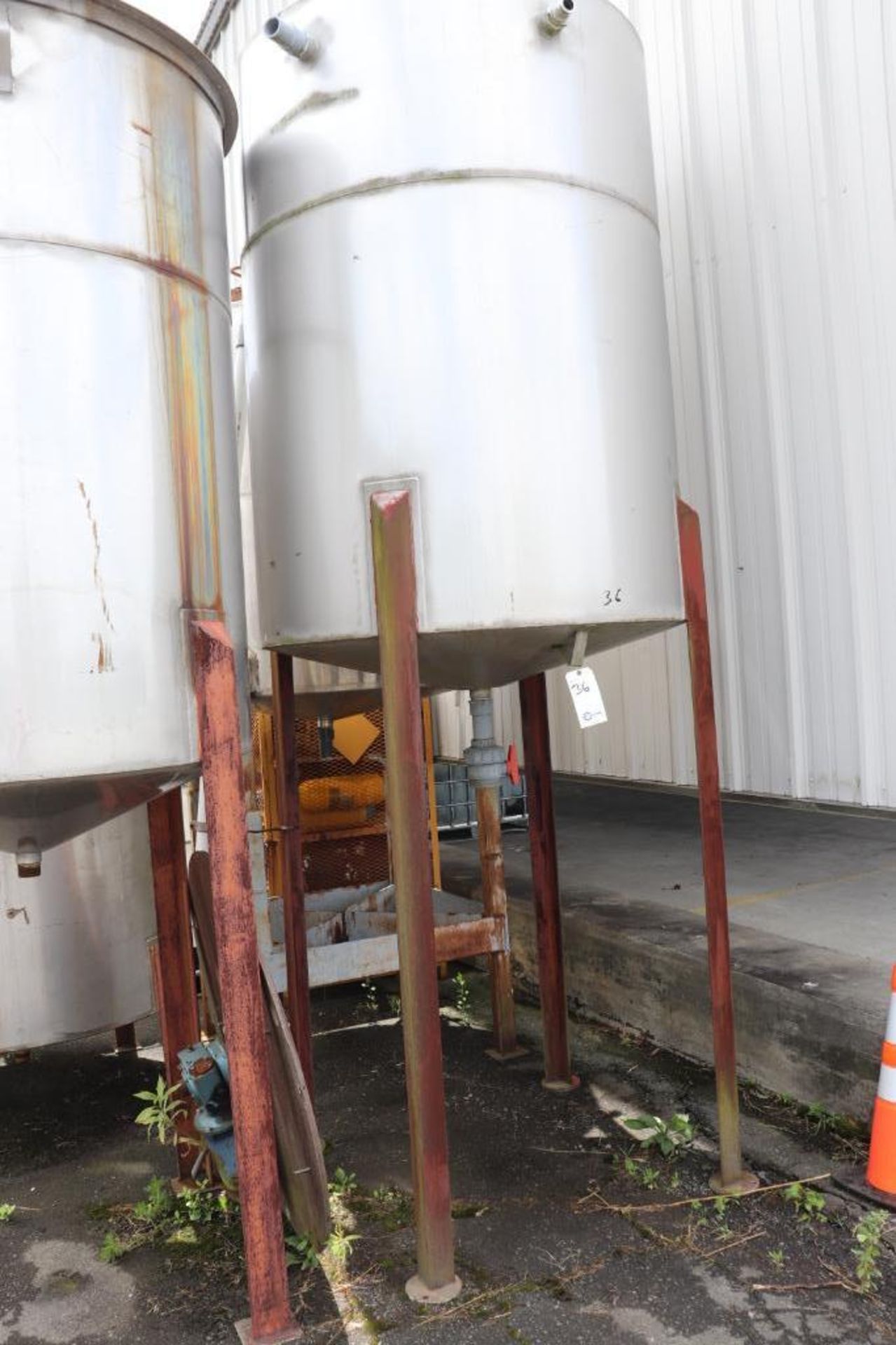 Stainless steel tanks - Image 2 of 4