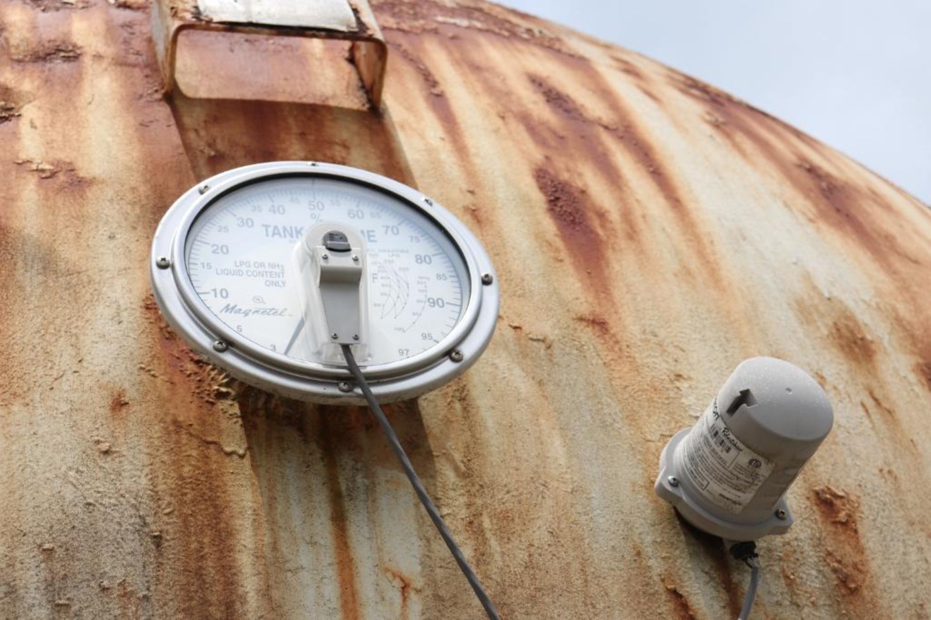 Tank farm section 6k - 30k gallon vertical/horizontal tanks - Image 25 of 27