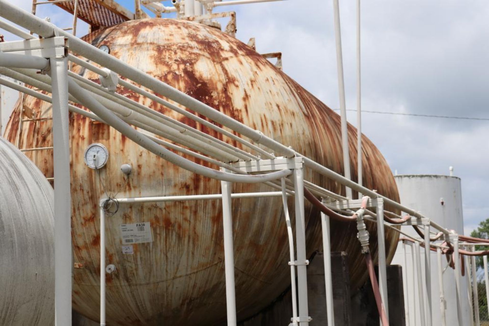 Tank farm section 6k - 30k gallon vertical/horizontal tanks - Image 24 of 27