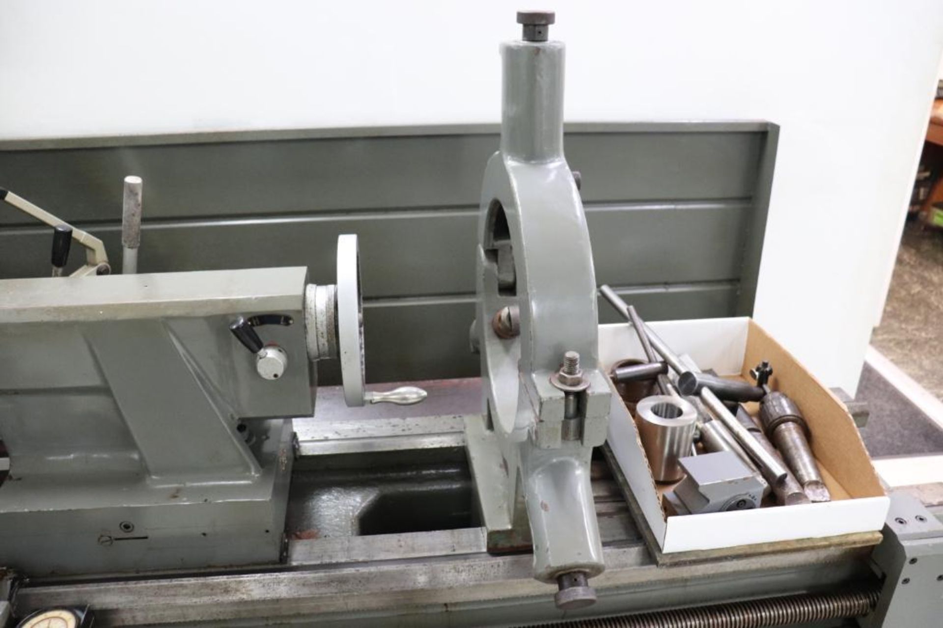 Sharp 2280C precision engine lathe - Image 6 of 17