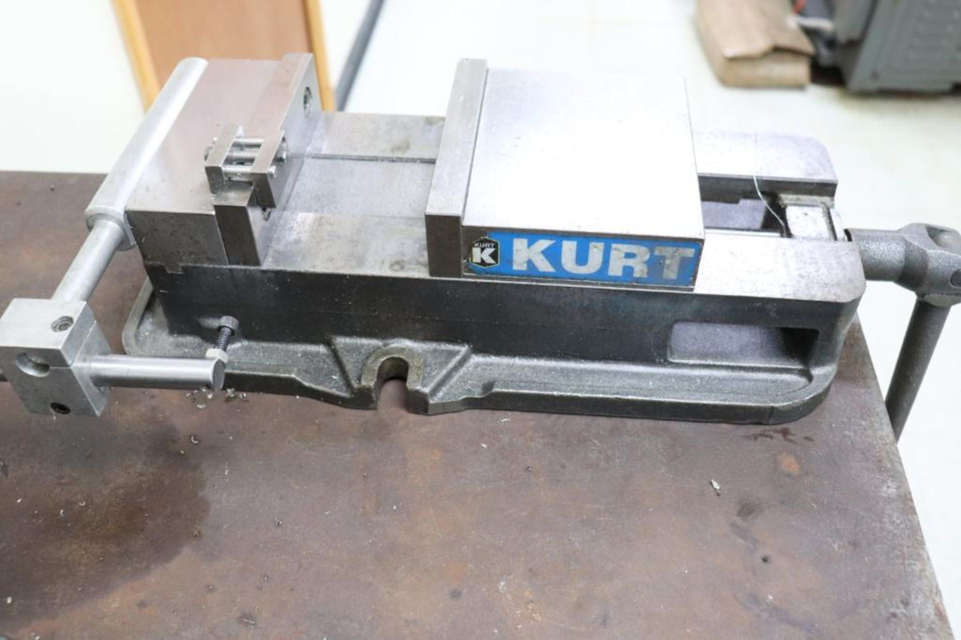 Kurt D675 6" milling machine vise - Image 2 of 4