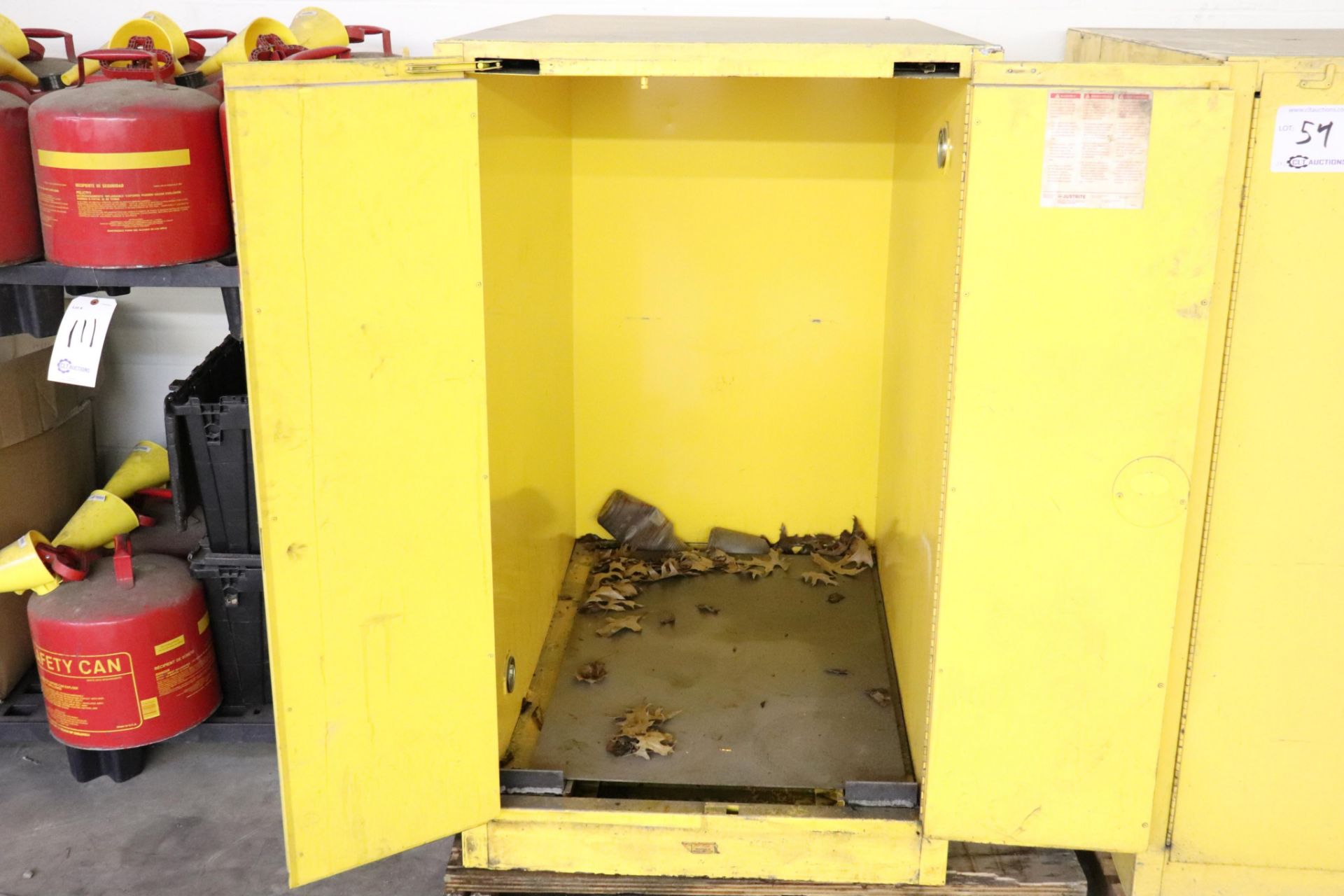 Flammable cabinet - Image 2 of 2