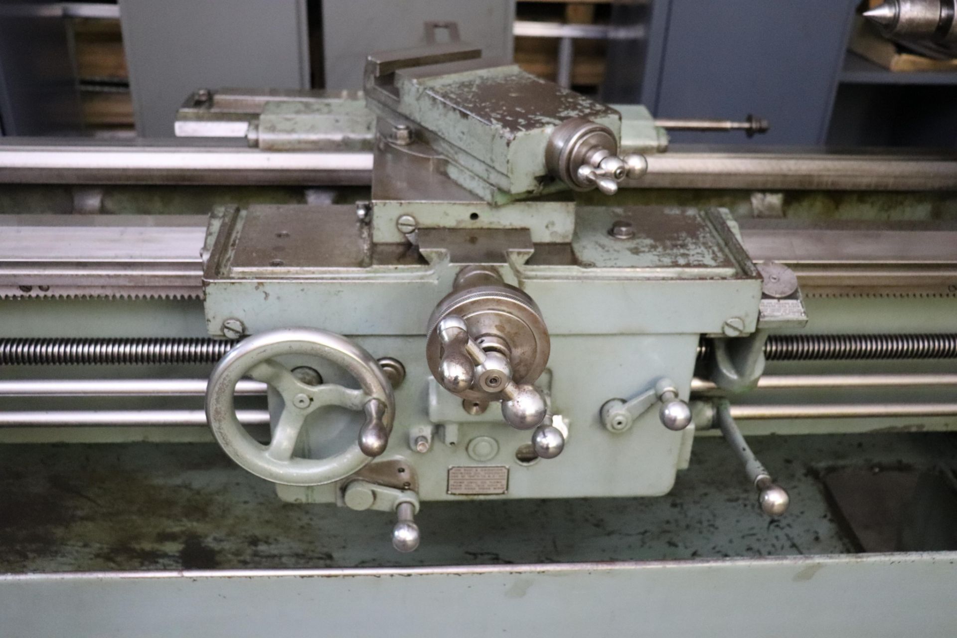 Leblond geared head lathe 18" x 64" - Image 6 of 7