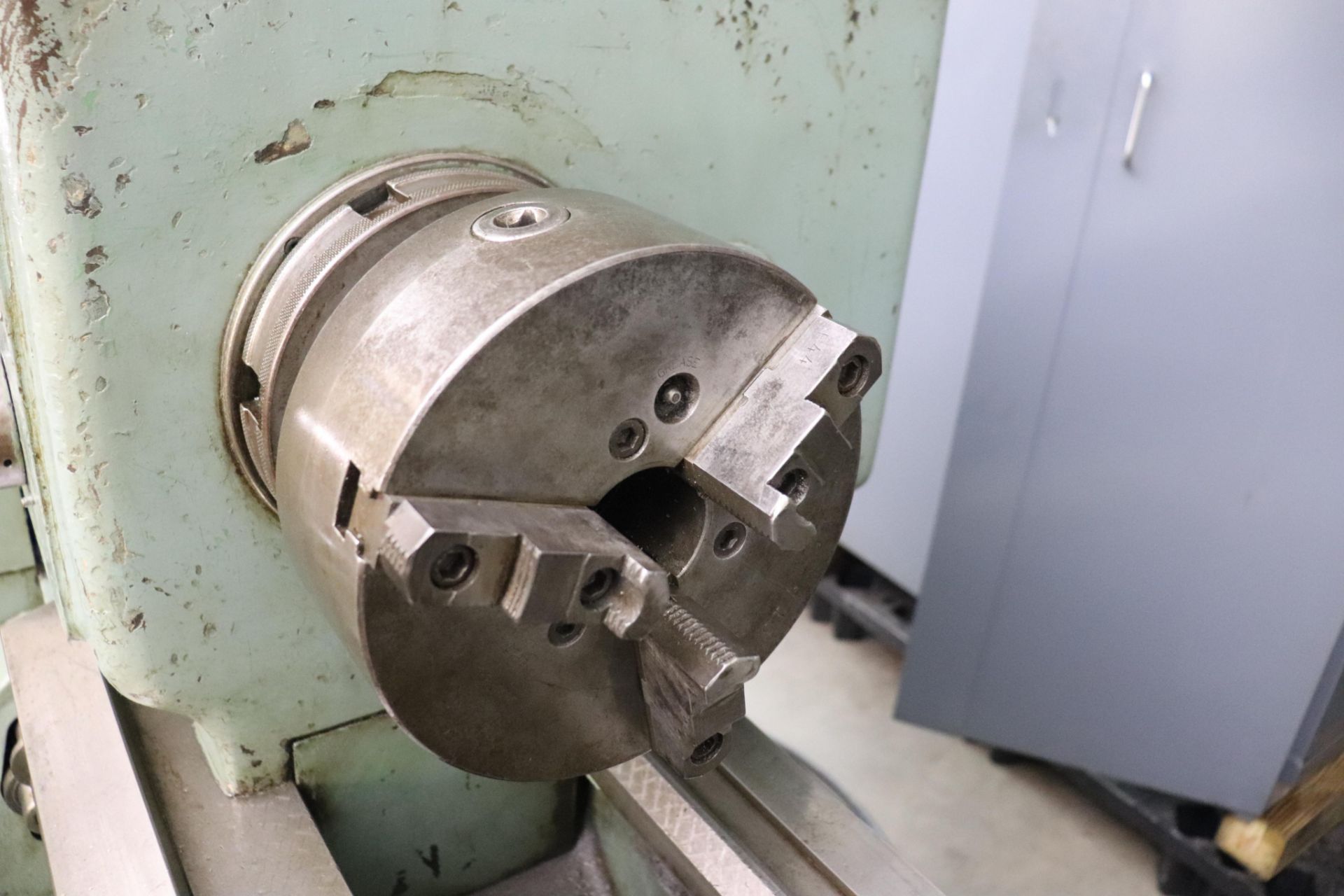 Leblond geared head lathe 18" x 64" - Image 4 of 7