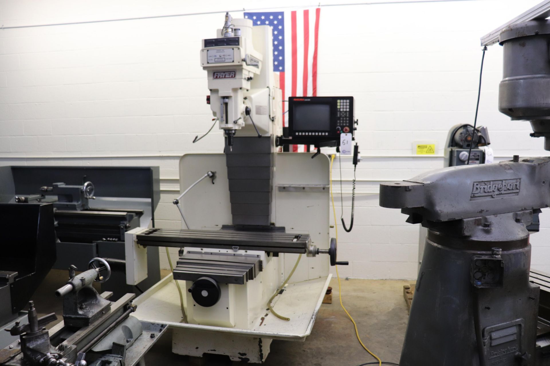 Fryer MB-11 CNC bed milling machine*controller non operational*