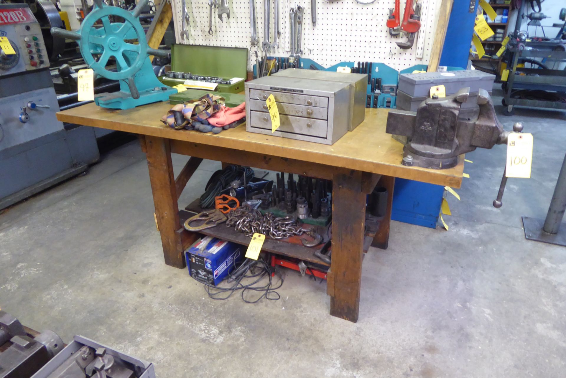 Work Bench w/Vise