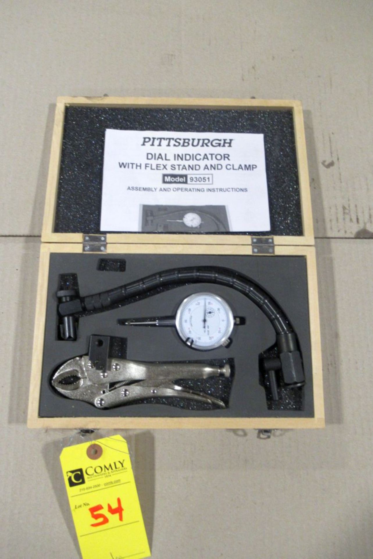 Pittsburgh Dial Indicator w/Flex Stand & Clamp