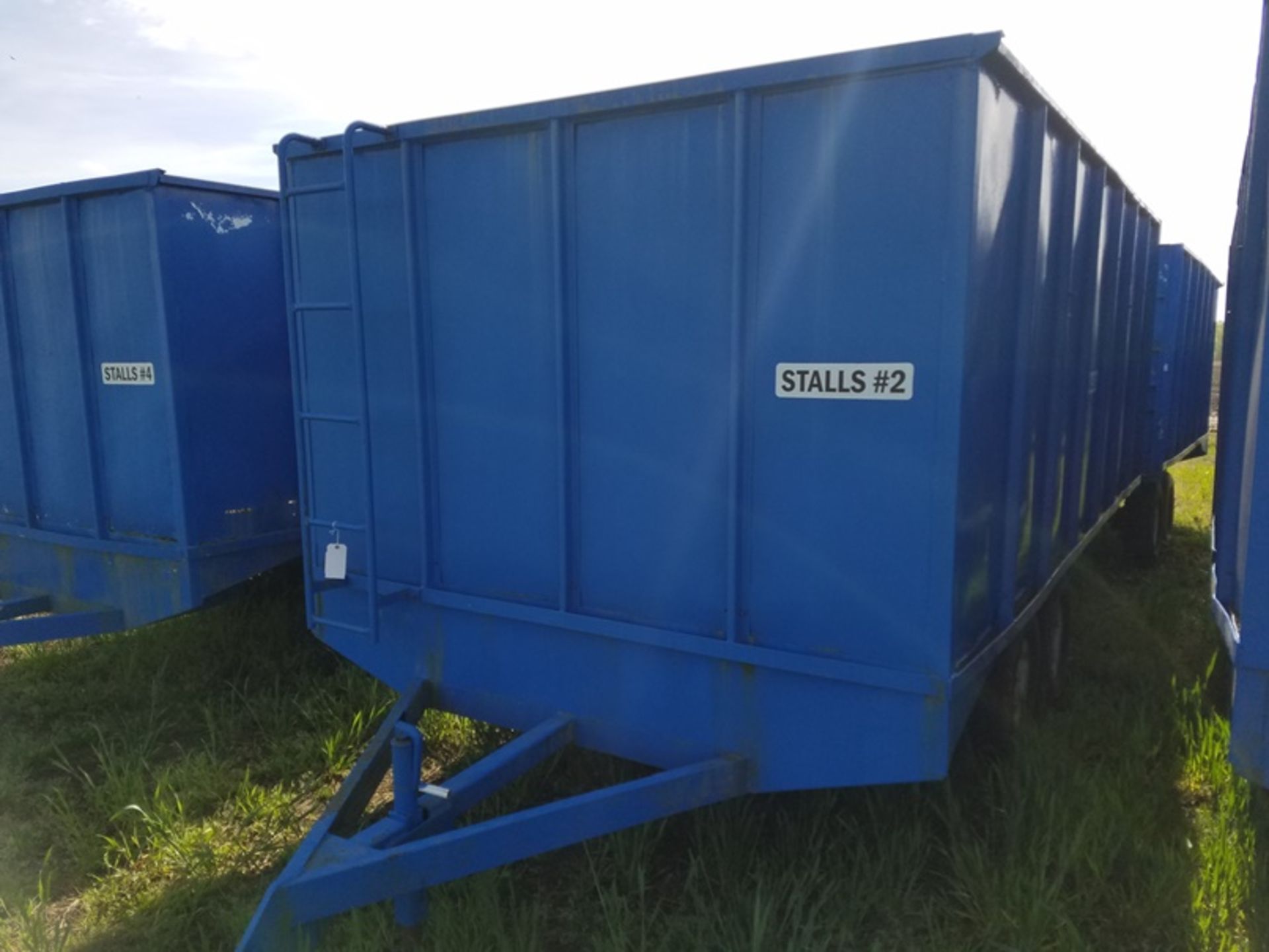 Long Peanut trailer Stalls 2