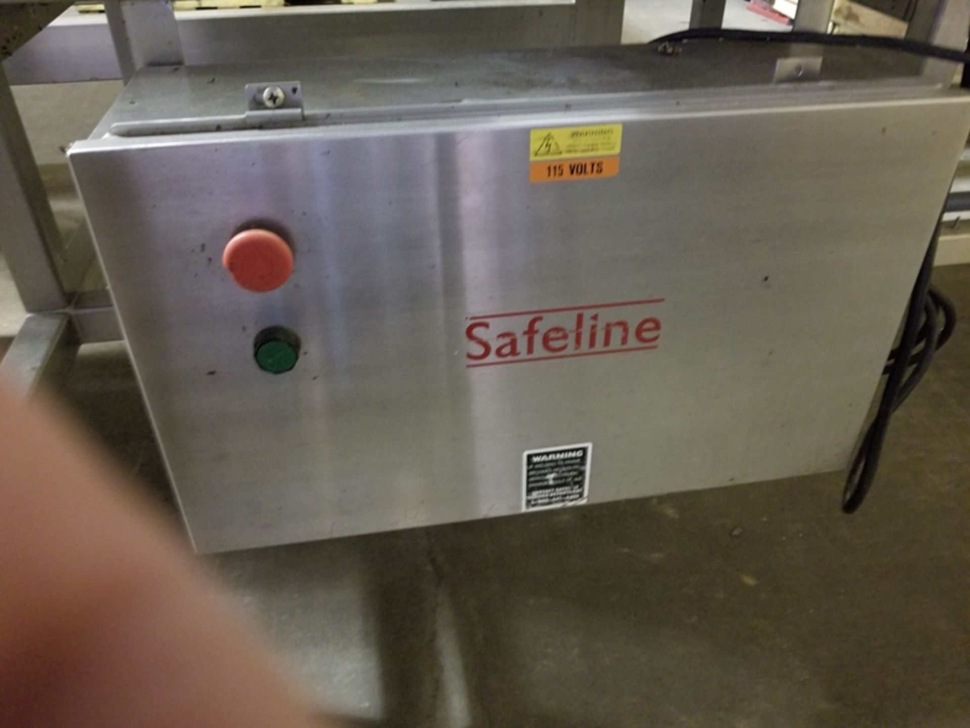 Mettler Toledo metal detector (tunnel type) with safeline conveyor and table - Image 2 of 4