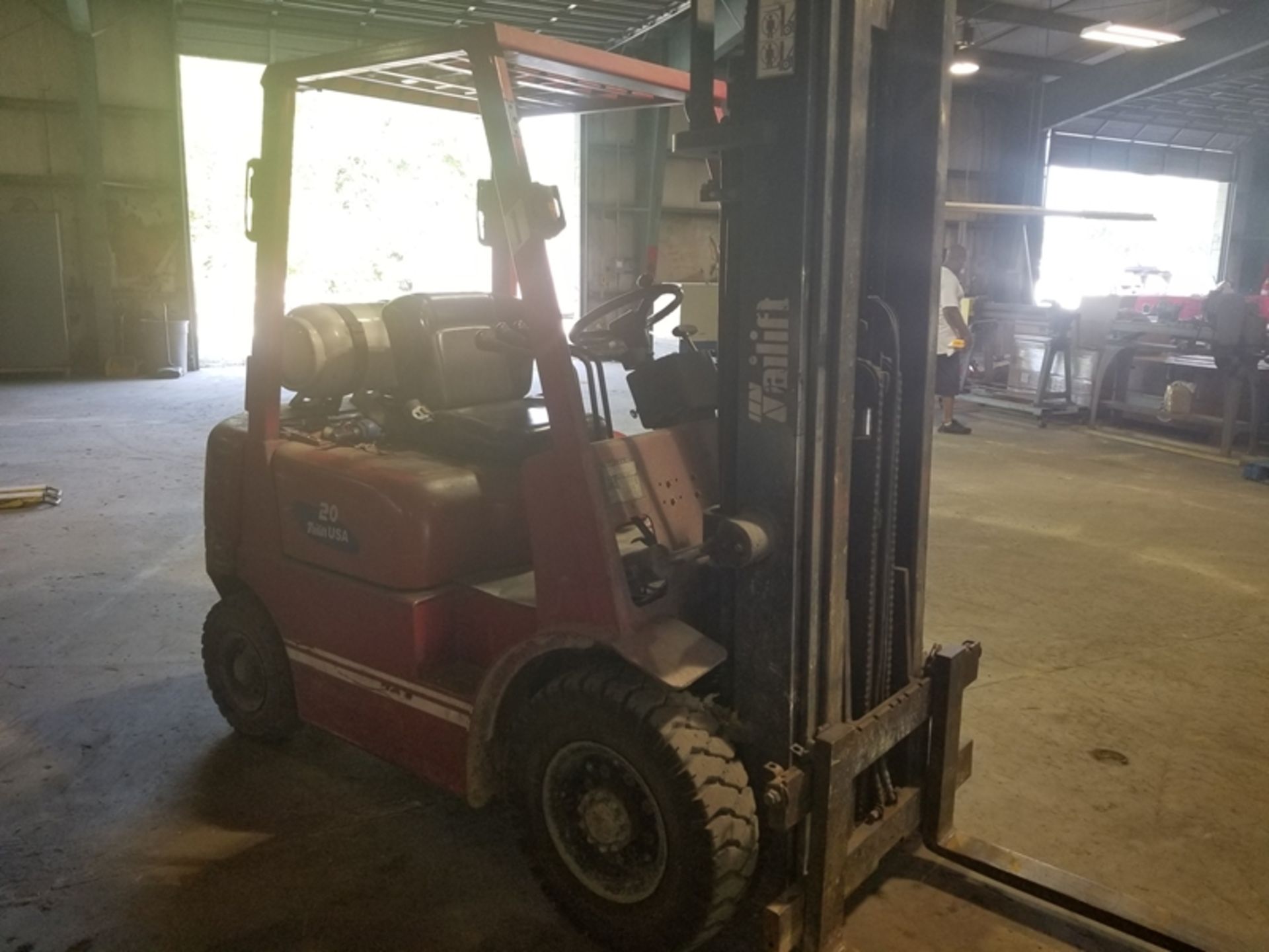 TAILIFT 20 forklift LP gas, semi-pneumatic tire - Image 4 of 7