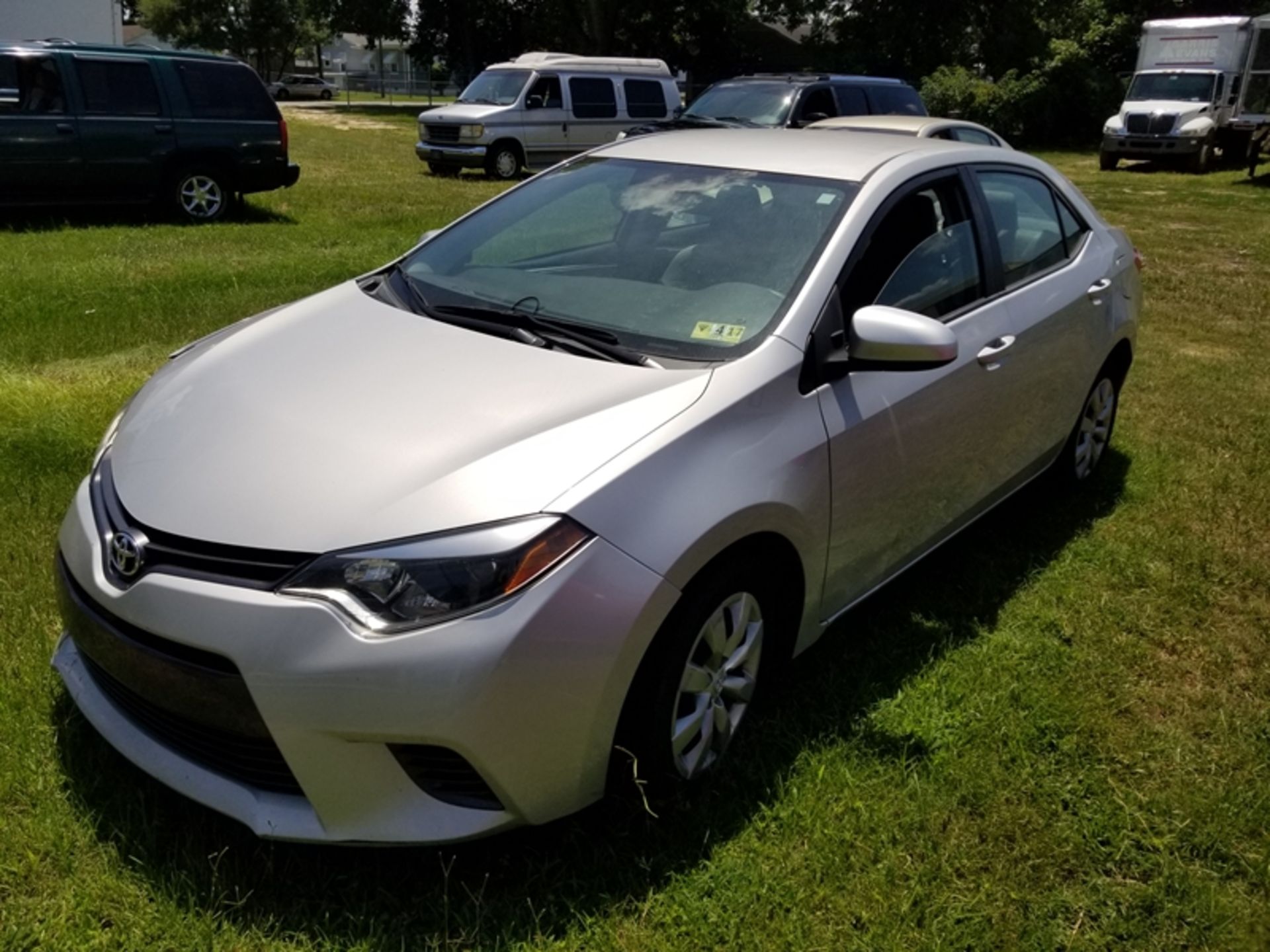 2016 Toyota Corolla vin #2T1BURHE9GC65103263,564 miles car is rough inside and out