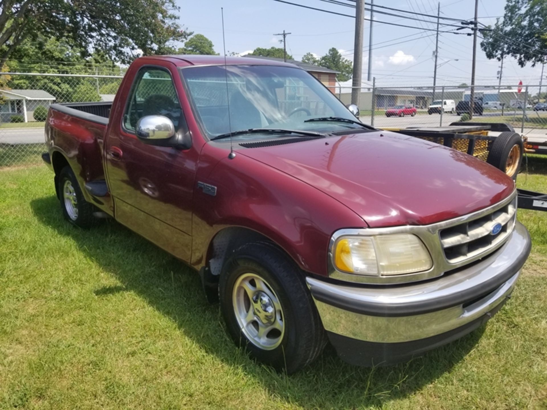 1997 Ford F150 pickup vin #1FTDF0728VKC11031194,914 miles - Image 2 of 5