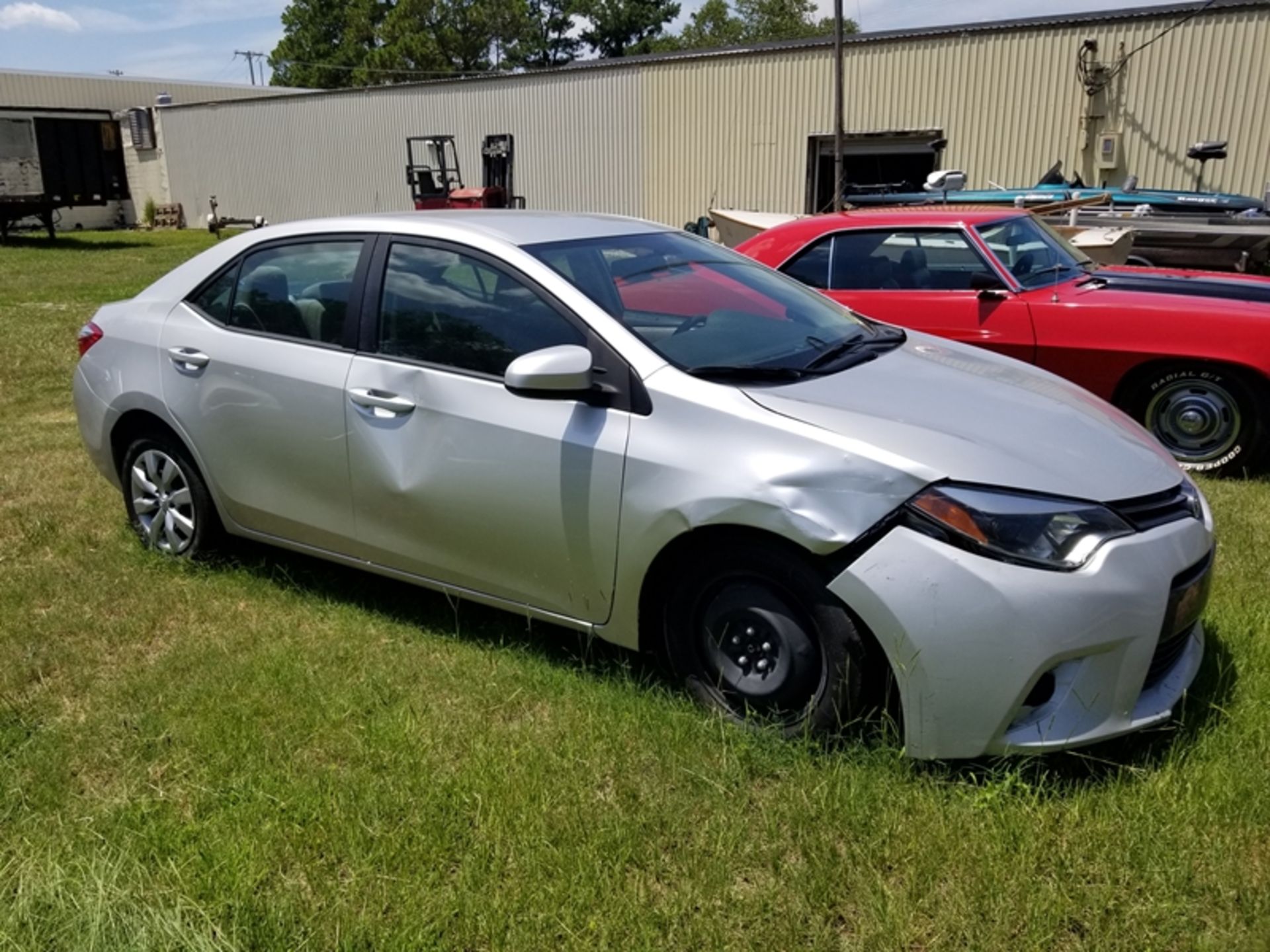 2016 Toyota Corolla vin #2T1BURHE9GC65103263,564 miles car is rough inside and out - Image 2 of 7