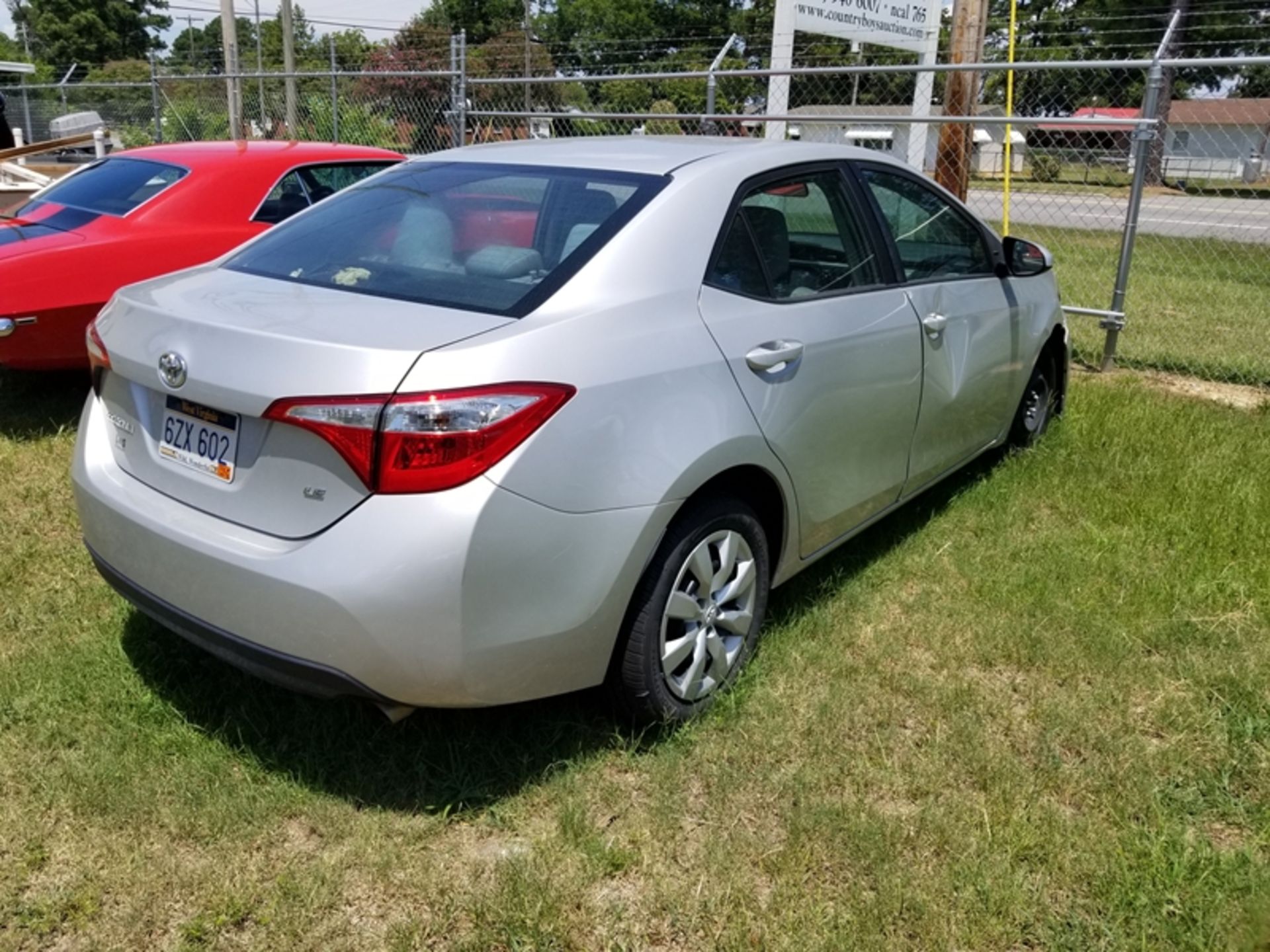 2016 Toyota Corolla vin #2T1BURHE9GC65103263,564 miles car is rough inside and out - Image 3 of 7