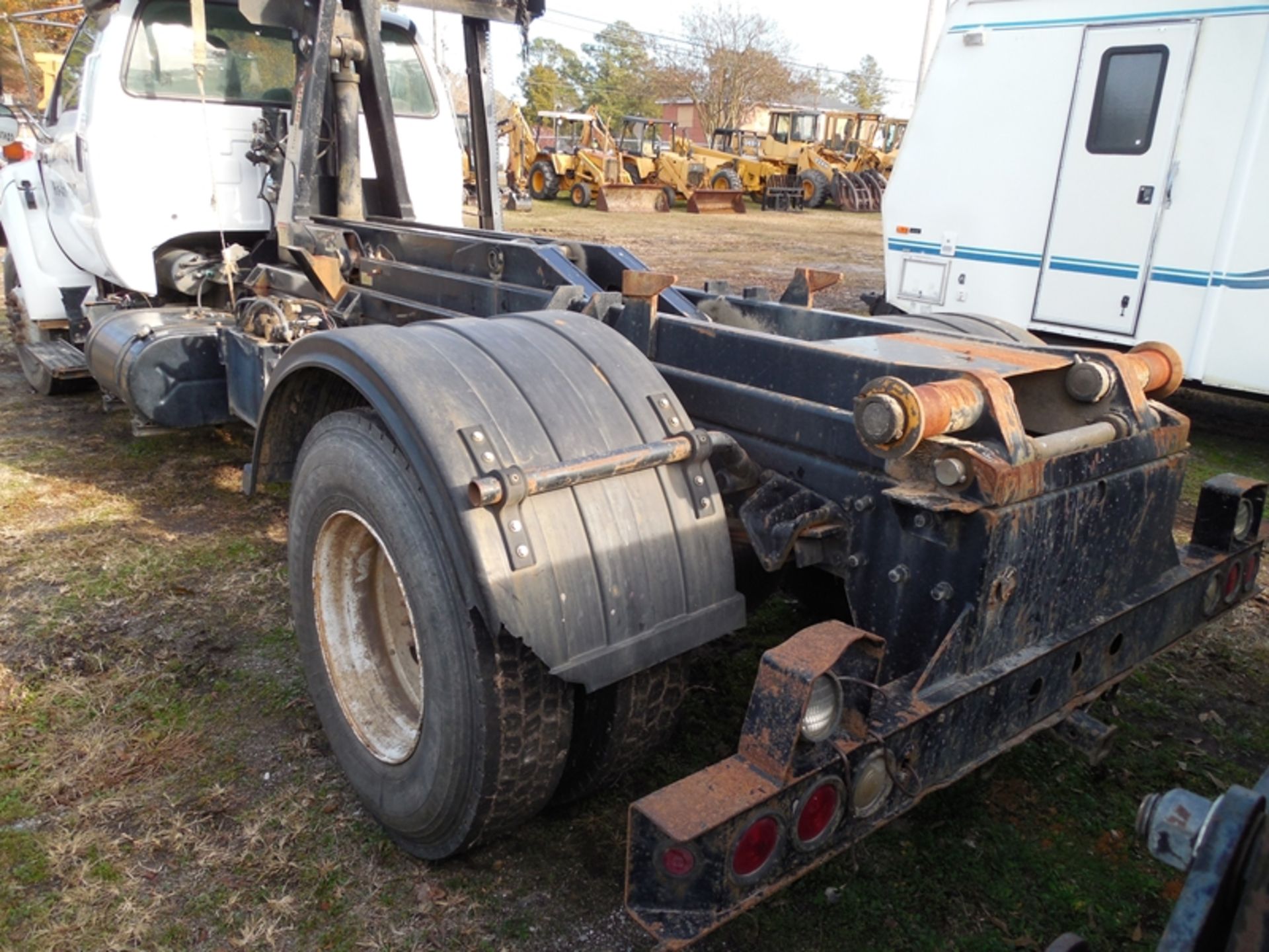 2006 FORD F750 diesel, auto w/STELLAR Shuttle Stellar hook lift body, 279,595 milesvin# - Image 3 of 5