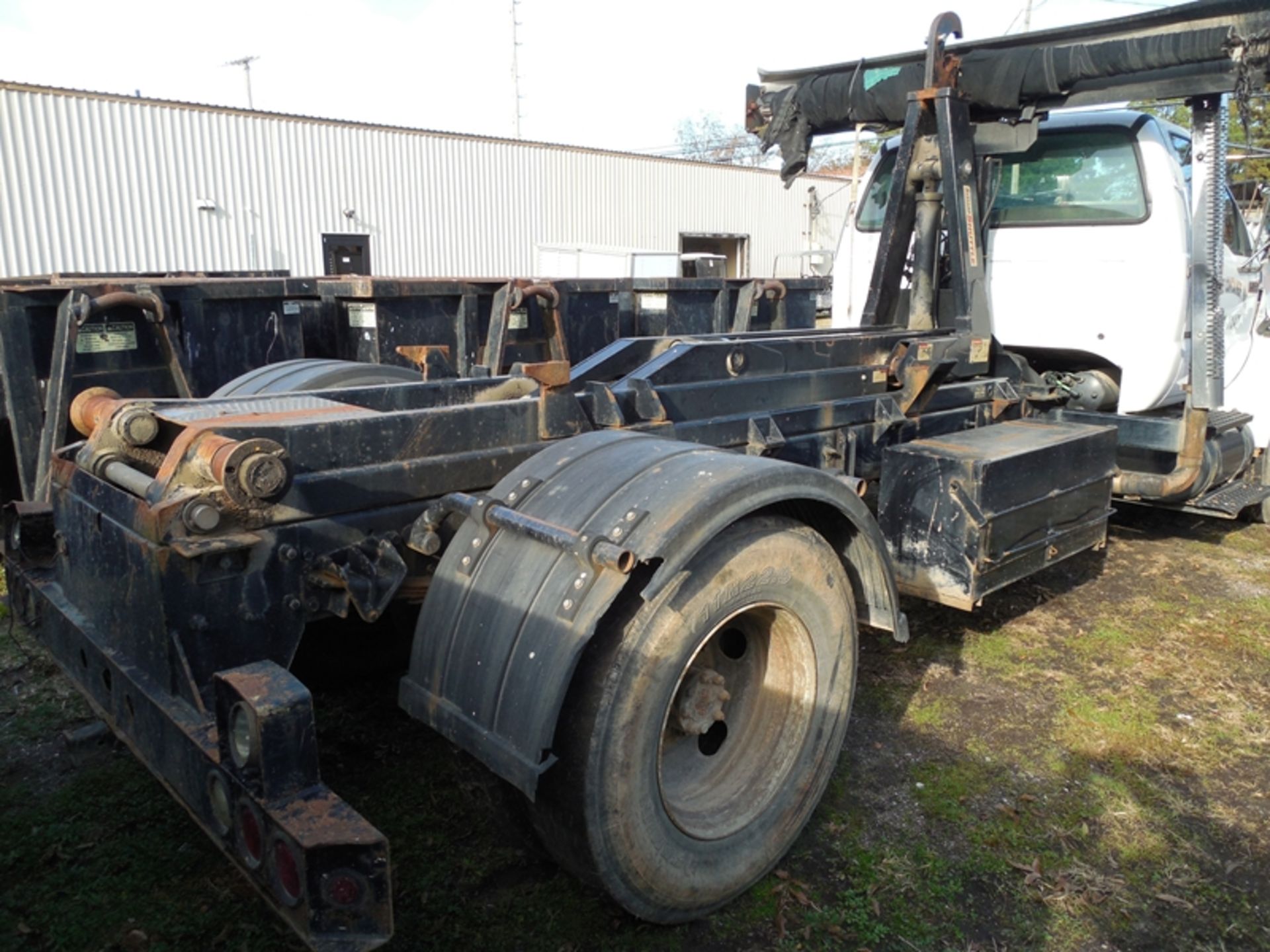 2006 FORD F750 diesel, auto w/STELLAR Shuttle Stellar hook lift body, 279,595 milesvin# - Image 4 of 5