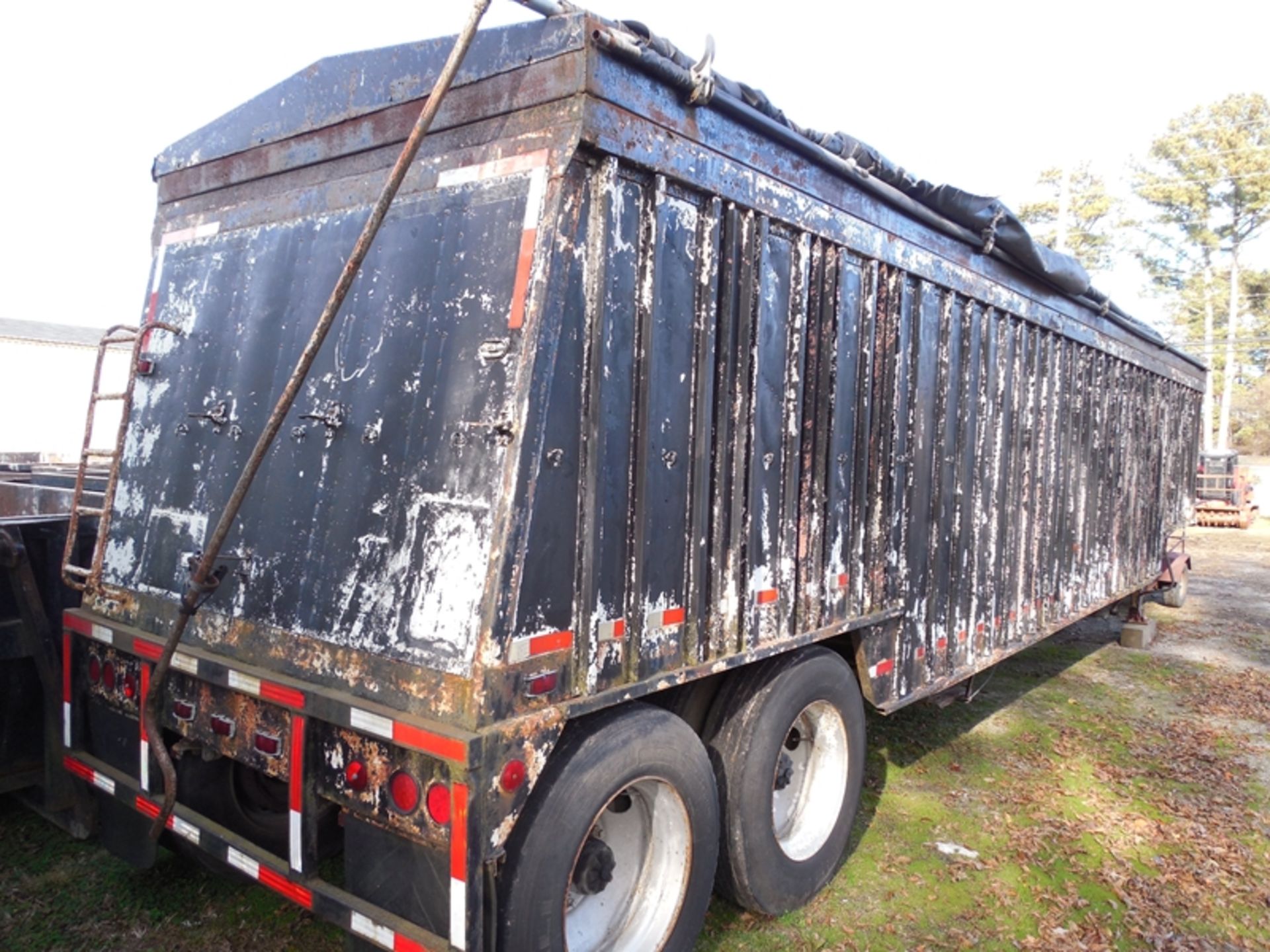 1979 Hobbs 40' metal hopper bottom trailer vin# BLZ836103 vin# BLZ836103 - Image 3 of 3