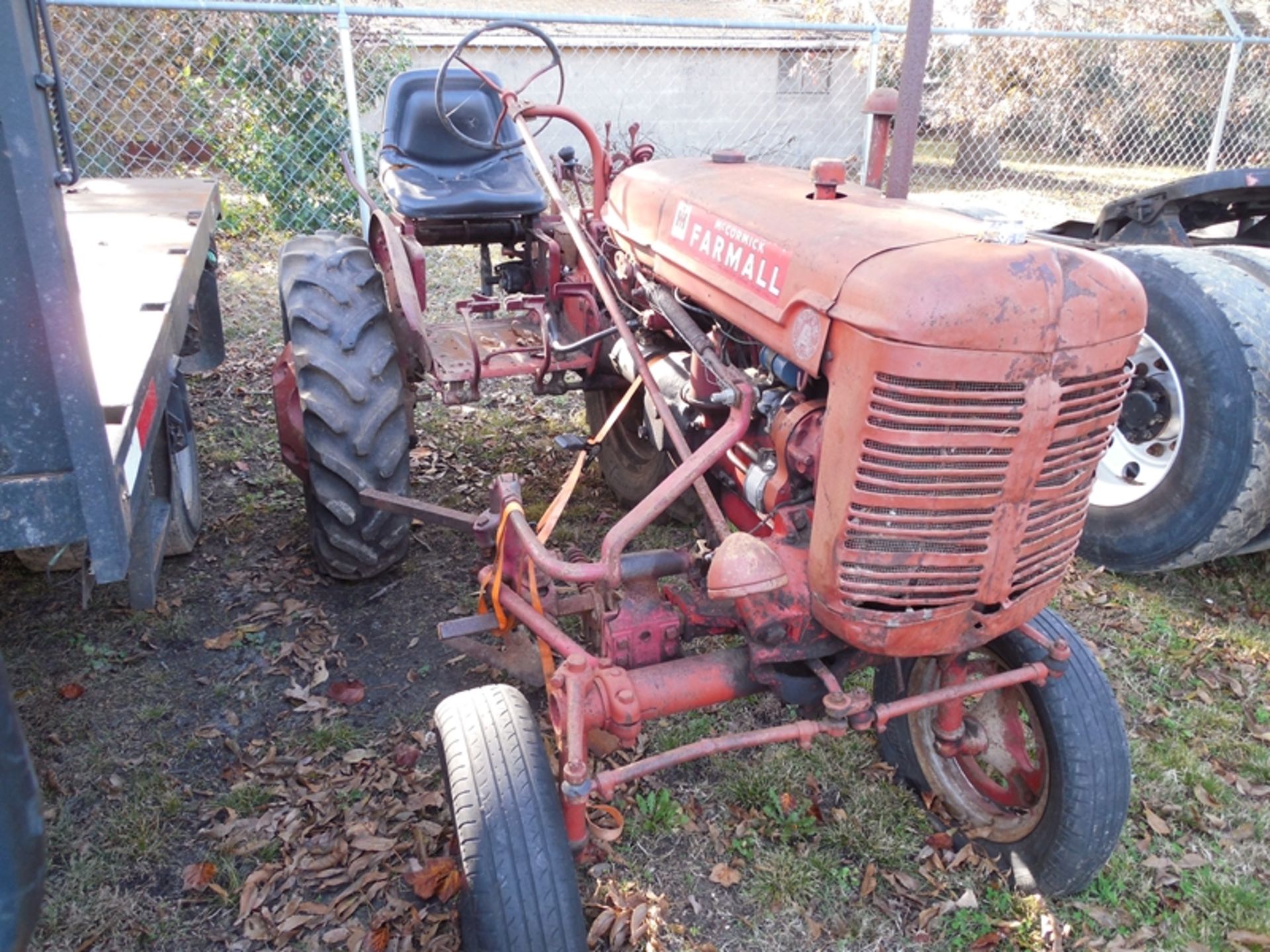 Farmall Super A not running - Image 2 of 3