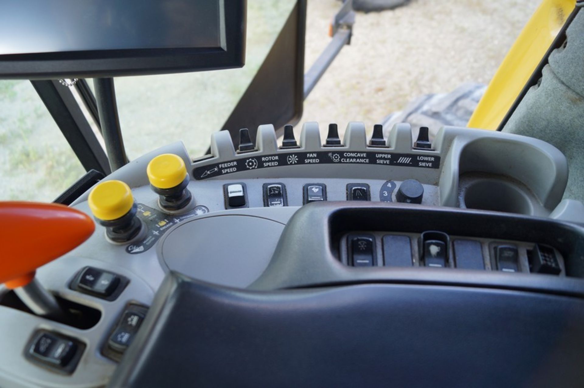 2008 NEW HOLLAND CX8080 Combine Harvester, 4700 Sep.hrs - Image 11 of 24
