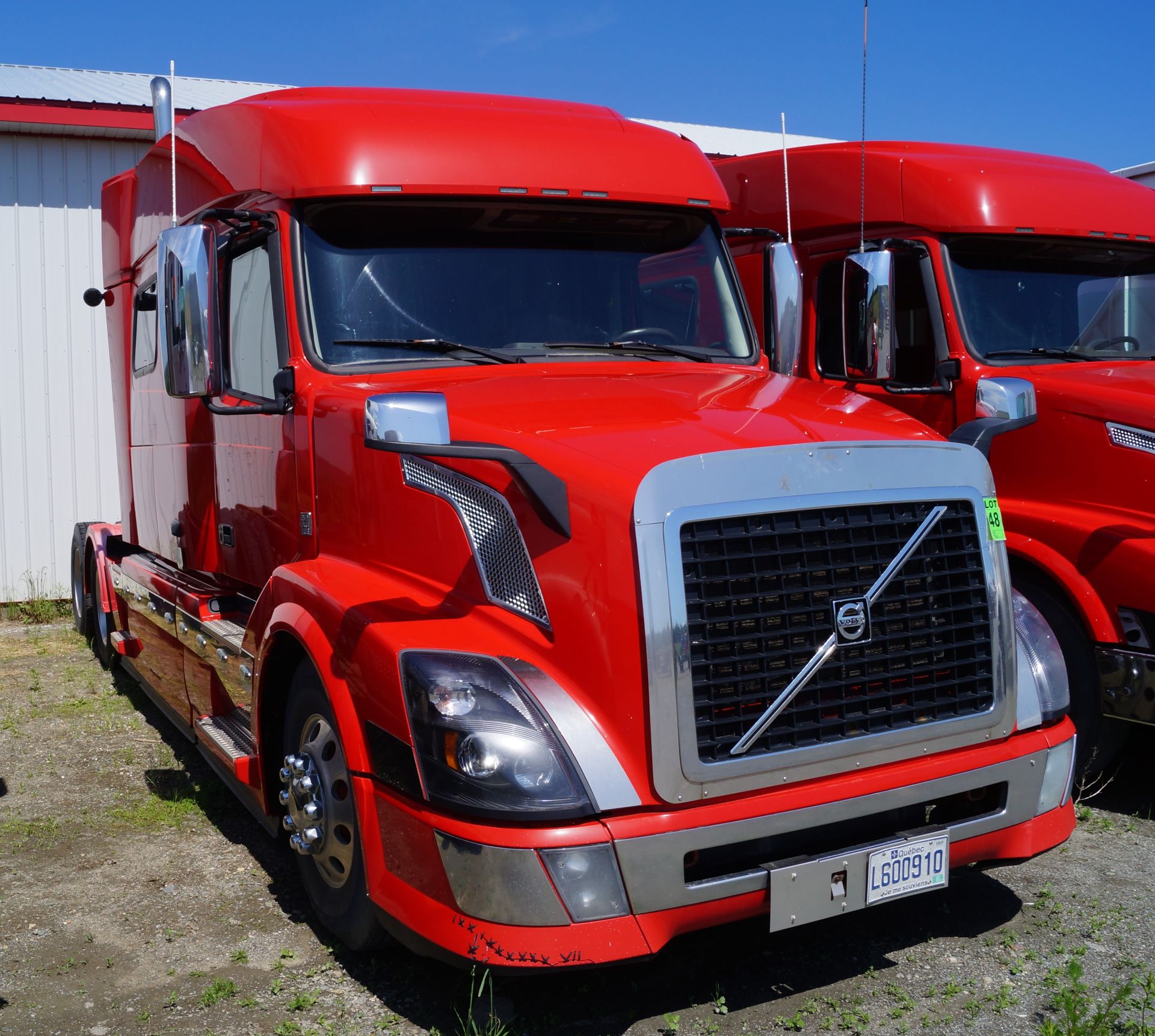 2016 VOLVO VNL730 Sleeper Truck Tractor - Image 2 of 20