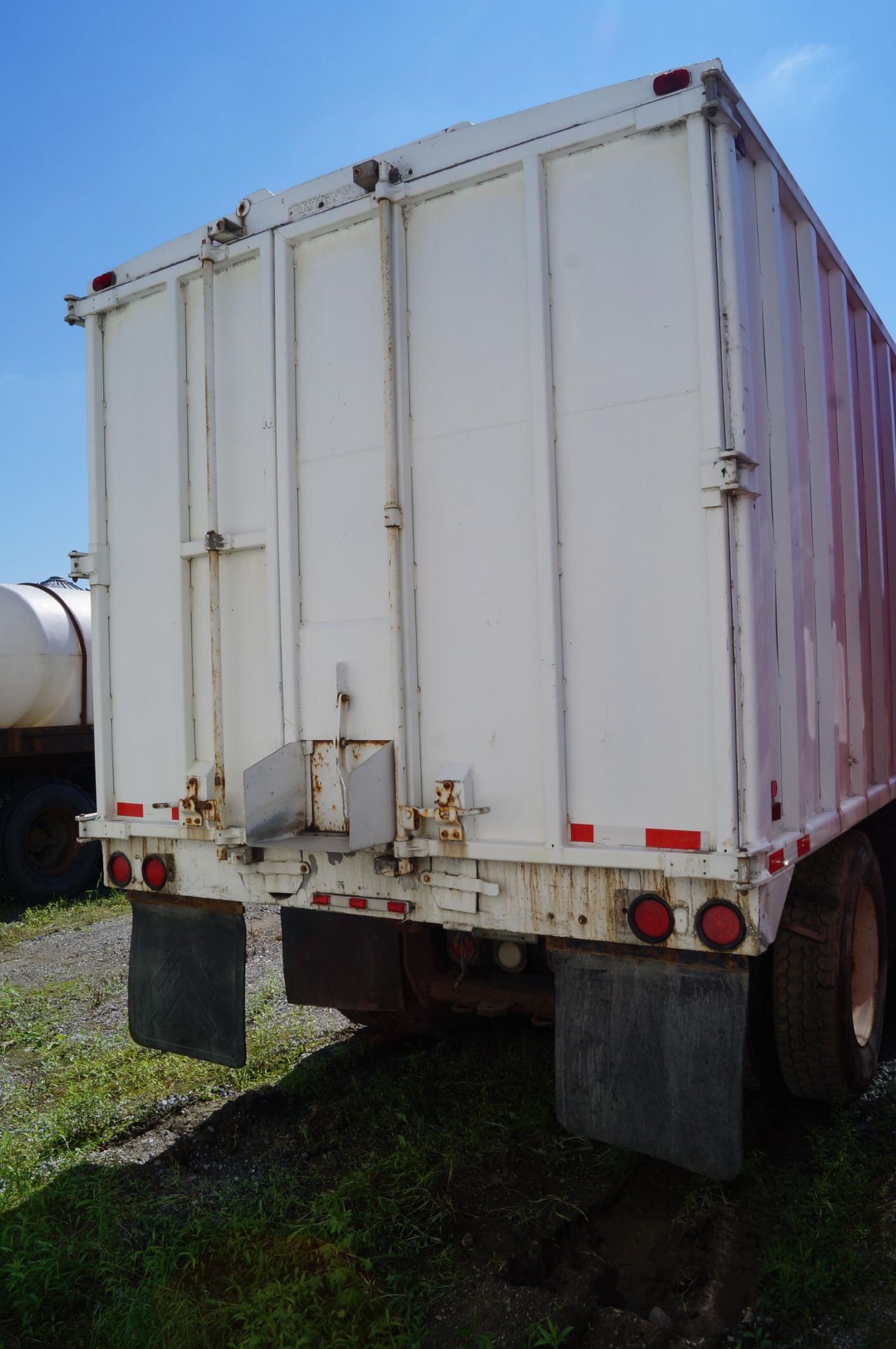 1998 WESTERN STAR 4964FX with 20' Aluminum Grain Tipping Bin - Image 6 of 21