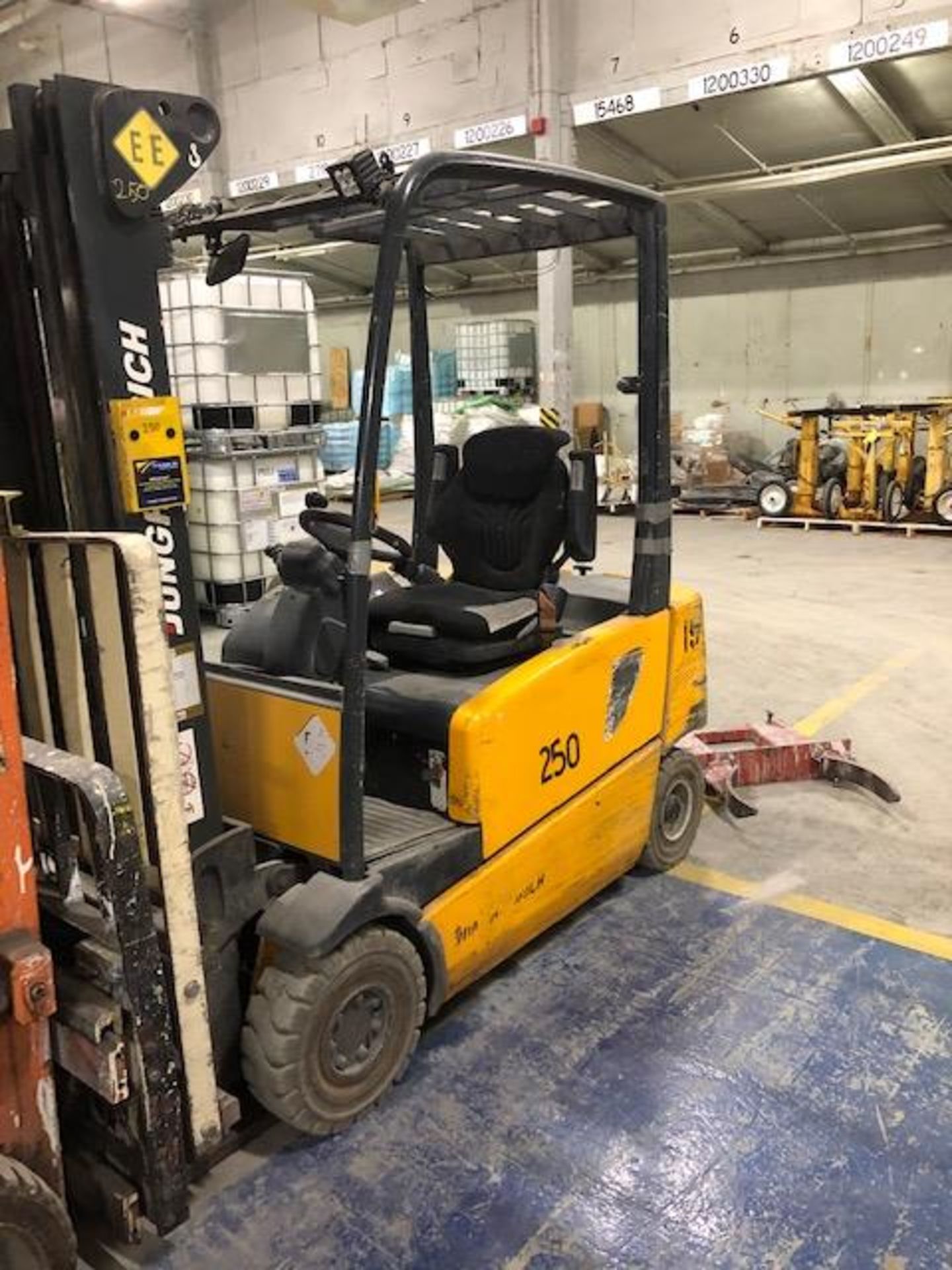 2005, electric forklift Jungheinrich, 3,910, 3 stage mast, side shift, 4 wheels, Model: EFG320, s/ - Image 3 of 3