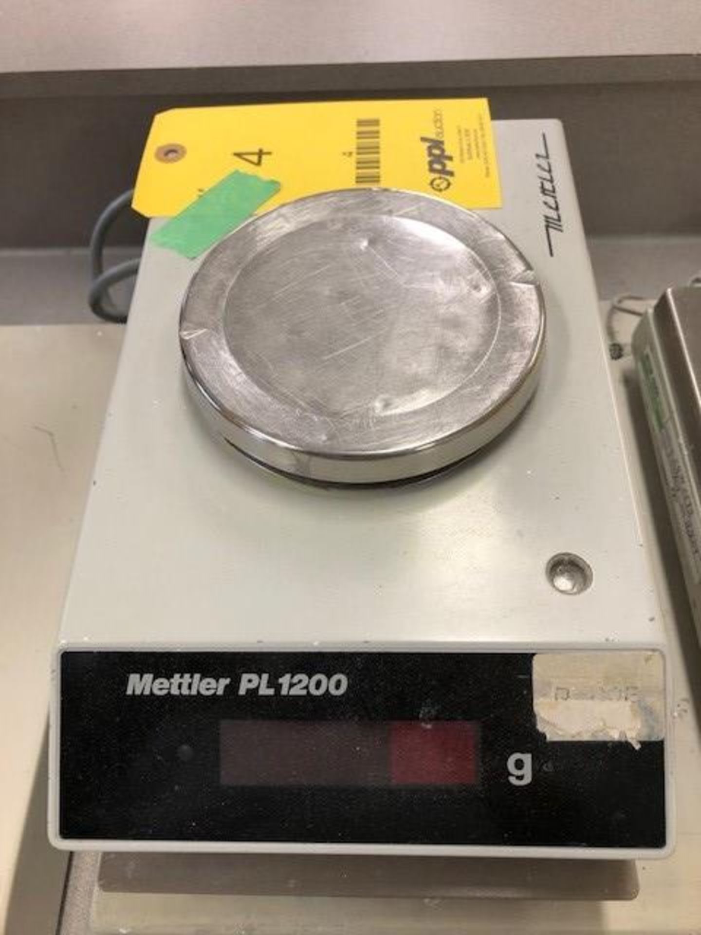 Mettler scale capacity 1200g, model PL1200 sn 693759