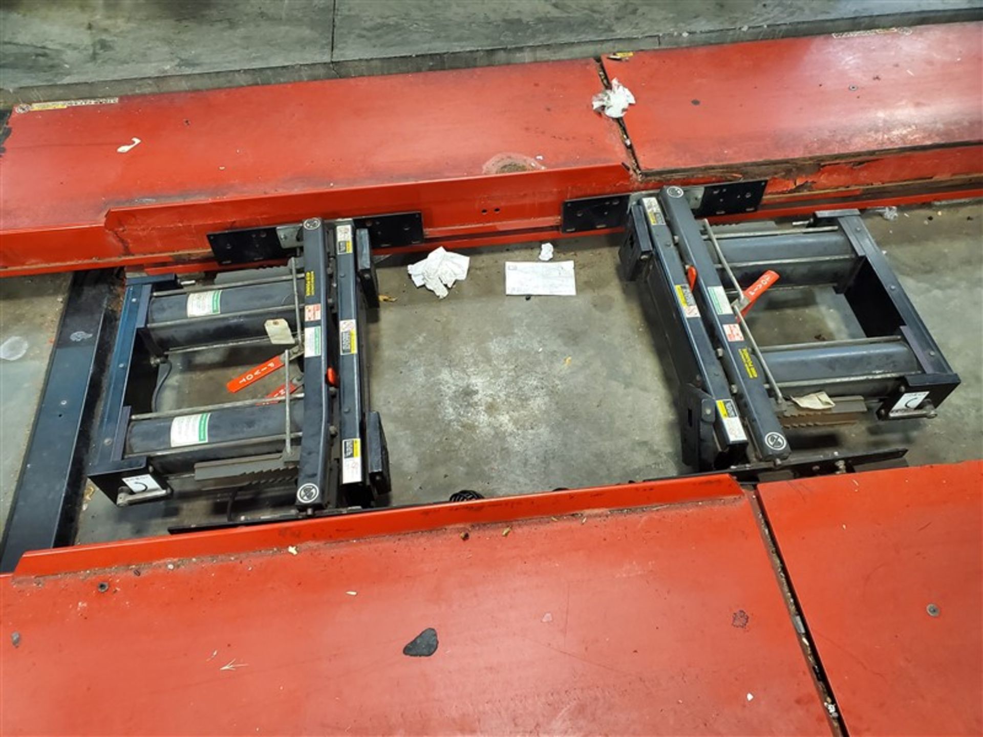 Hunter RX-9-L (9,000#) Scissor Alignment Lift w/ (2) 4,500# Swing-Jacks & Turnplates (1 x Your Bid) - Image 6 of 7