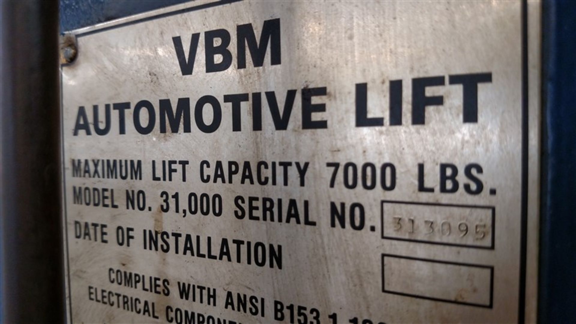 (1) VBM Model 31000 (7,000#) 2-Post Surface Lift s/n 313095 (1 x Your Bid) - Image 4 of 9